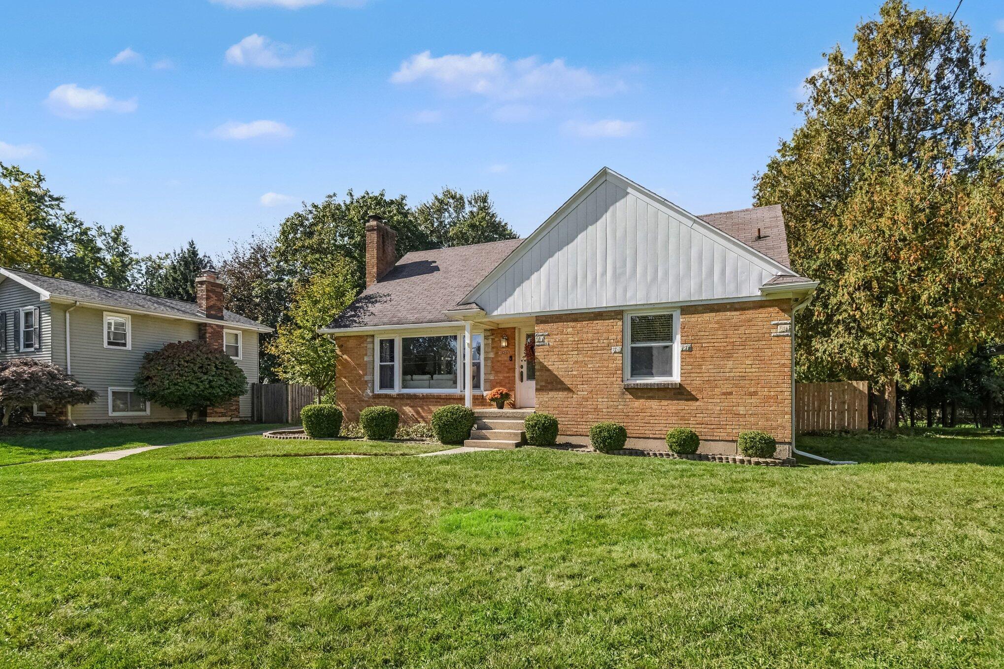 843 Fairfield Avenue NW Grand Rapids MI 49504