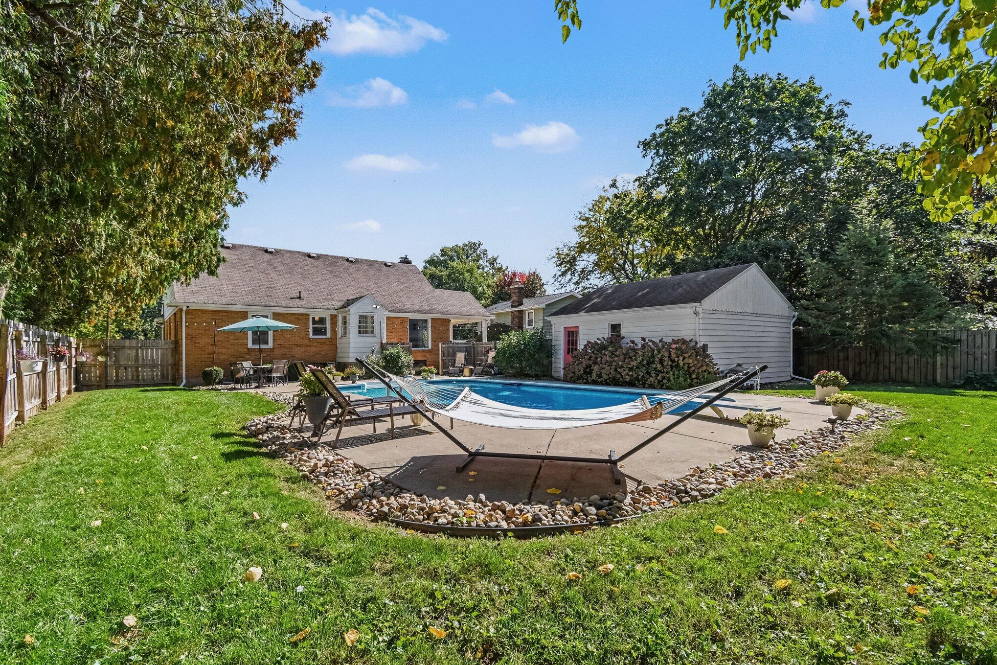 843 Fairfield Avenue NW Grand Rapids MI 49504