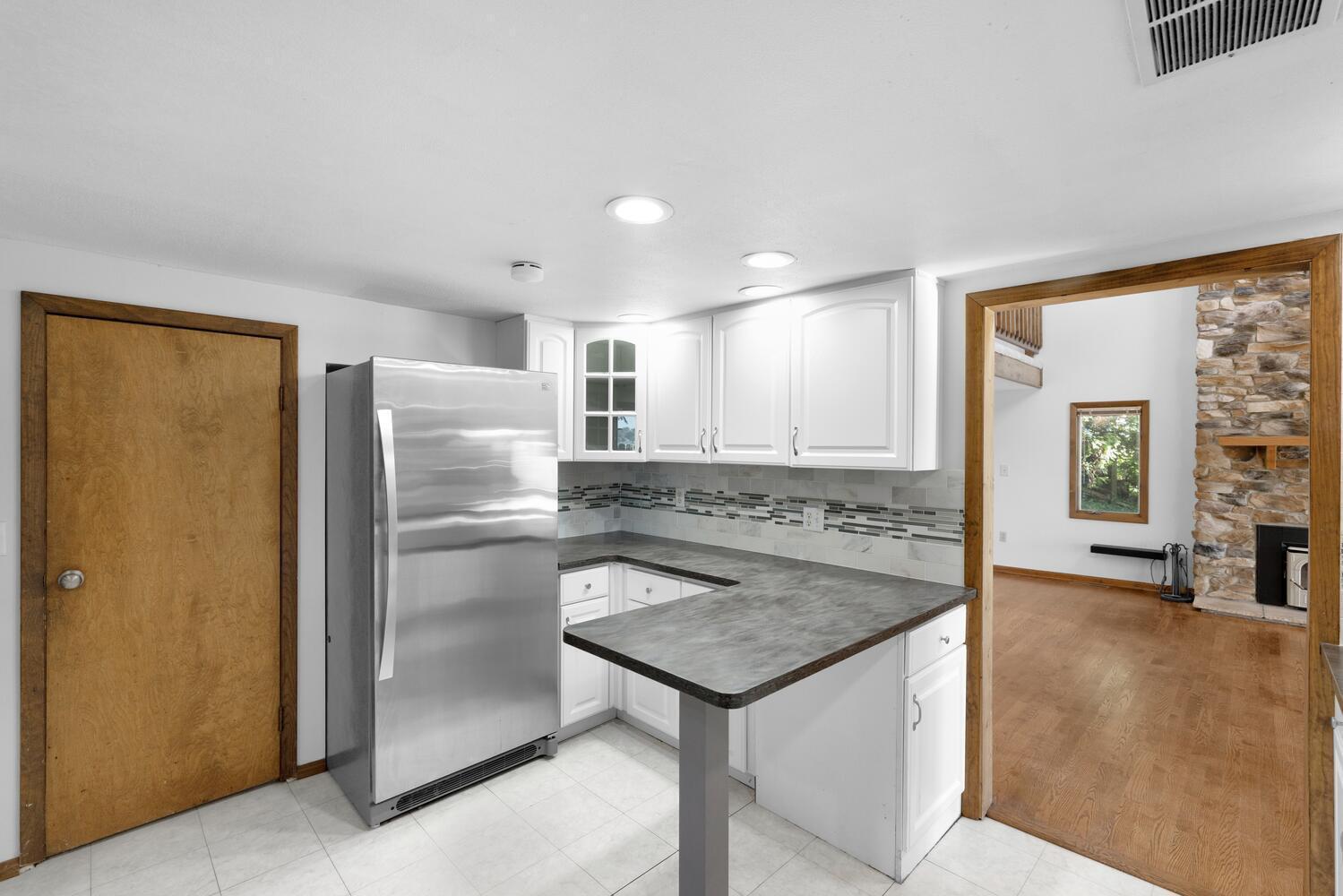 24199 N Shore Drive Edwardsburg MI 49112
