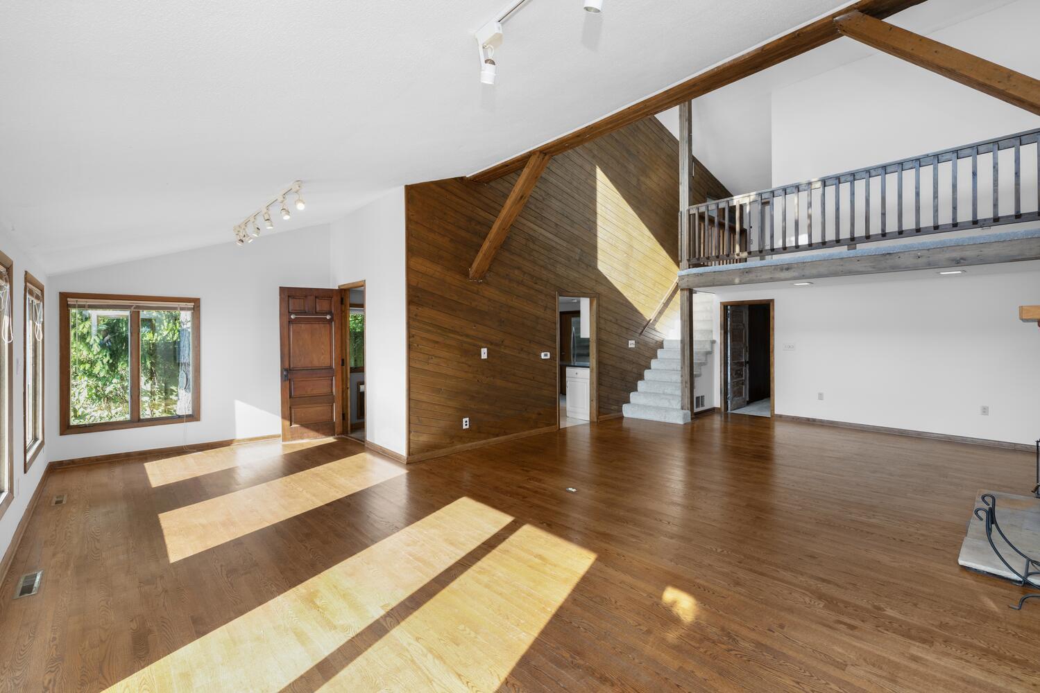 24199 N Shore Drive Edwardsburg MI 49112