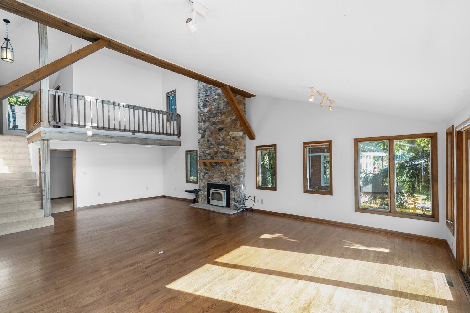 24199 N Shore Drive Edwardsburg MI 49112