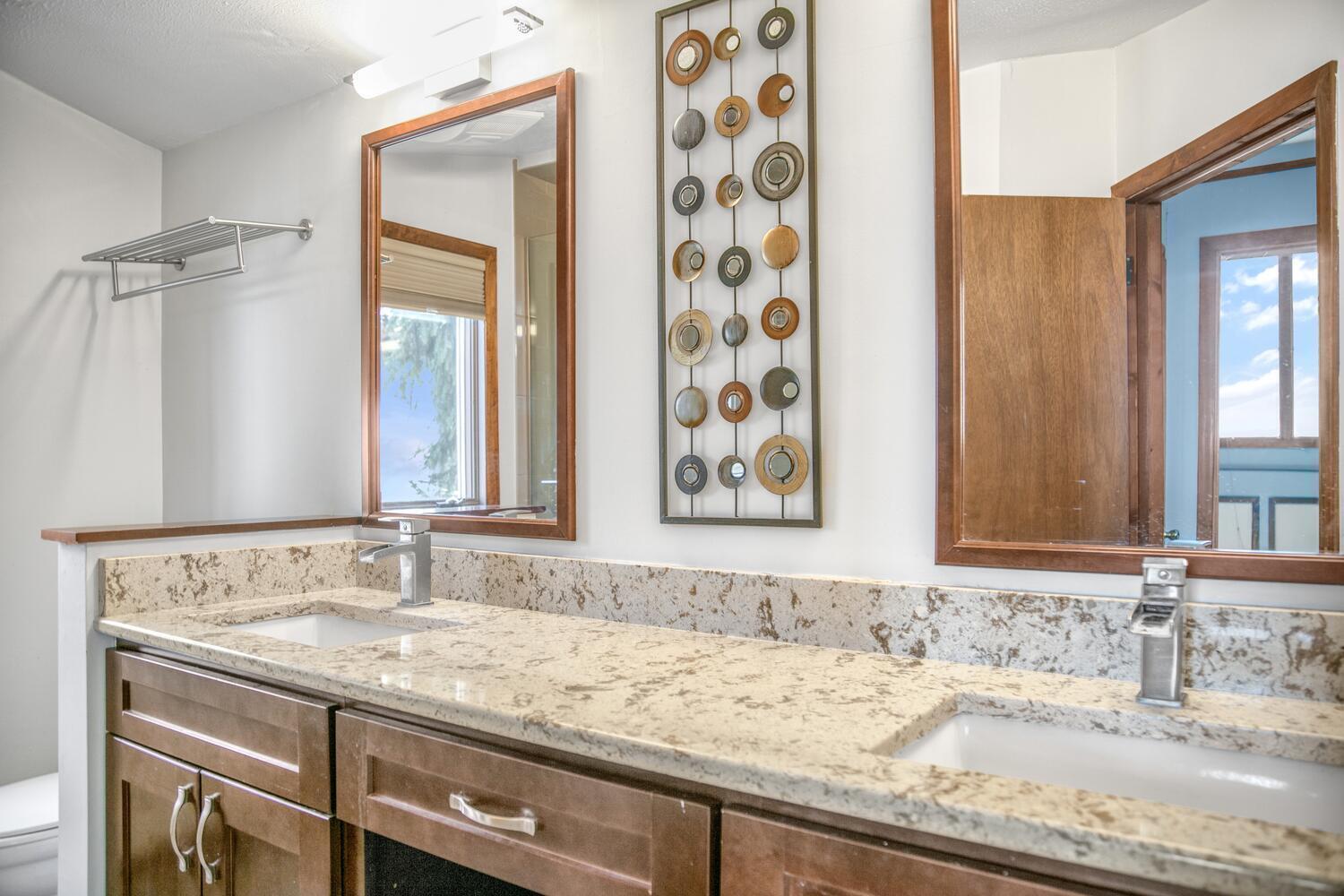 24199 N Shore Drive Edwardsburg MI 49112