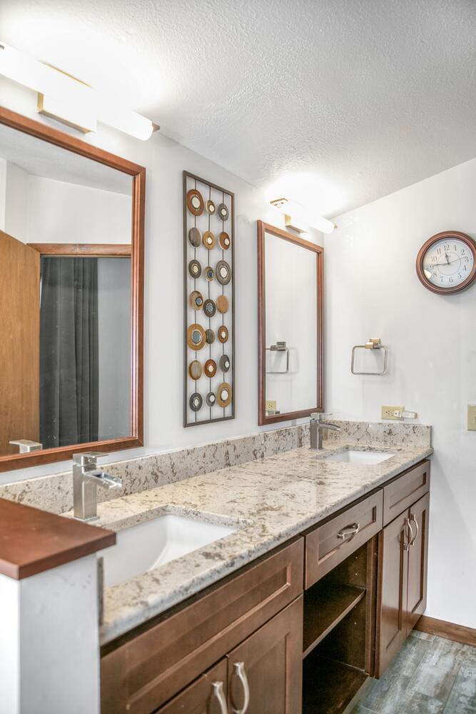 24199 N Shore Drive Edwardsburg MI 49112