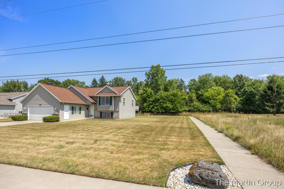 1930 Mullins Avenue NW Grand Rapids MI 49534