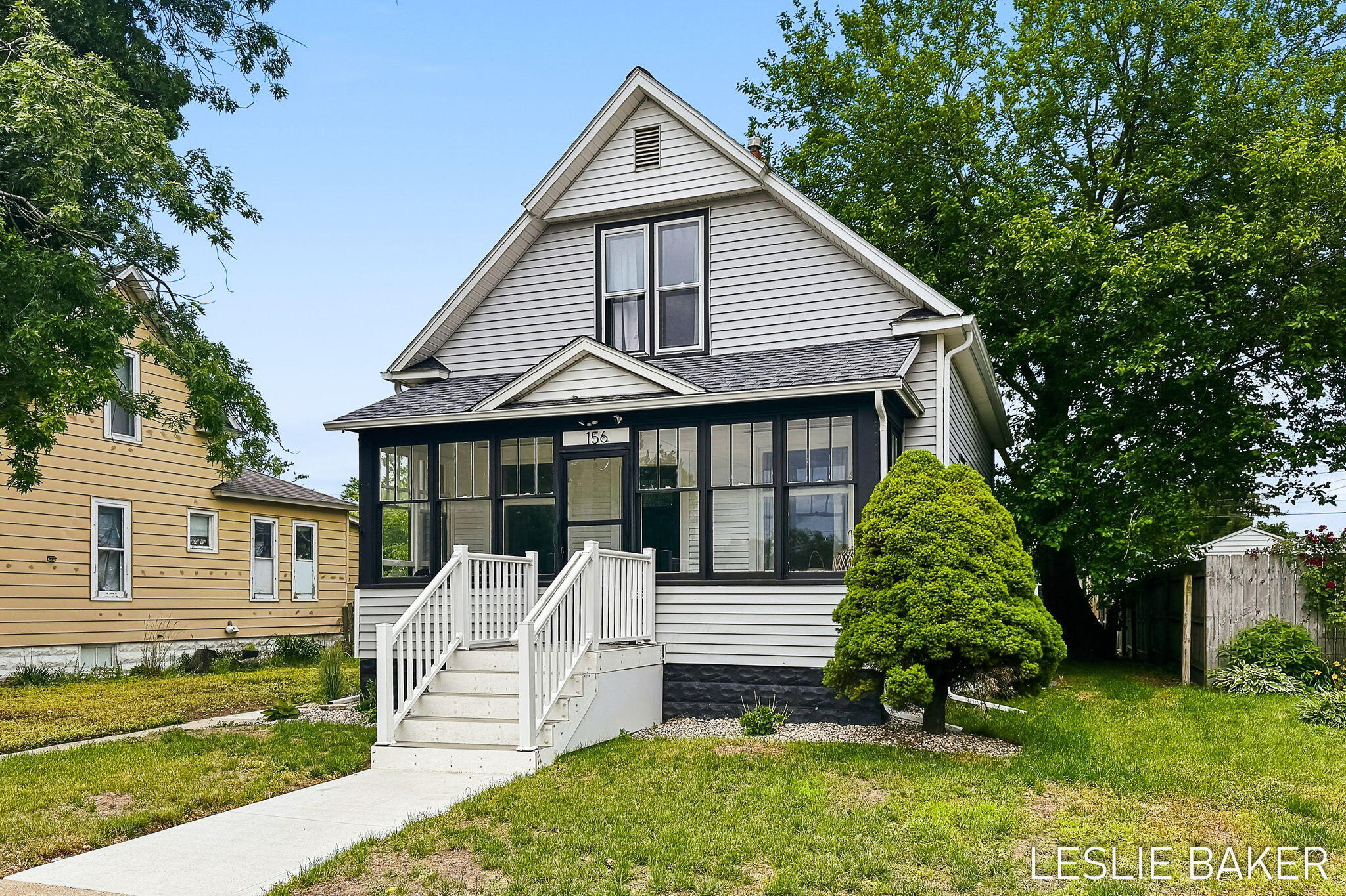 156 W 18th Street Holland MI 49423