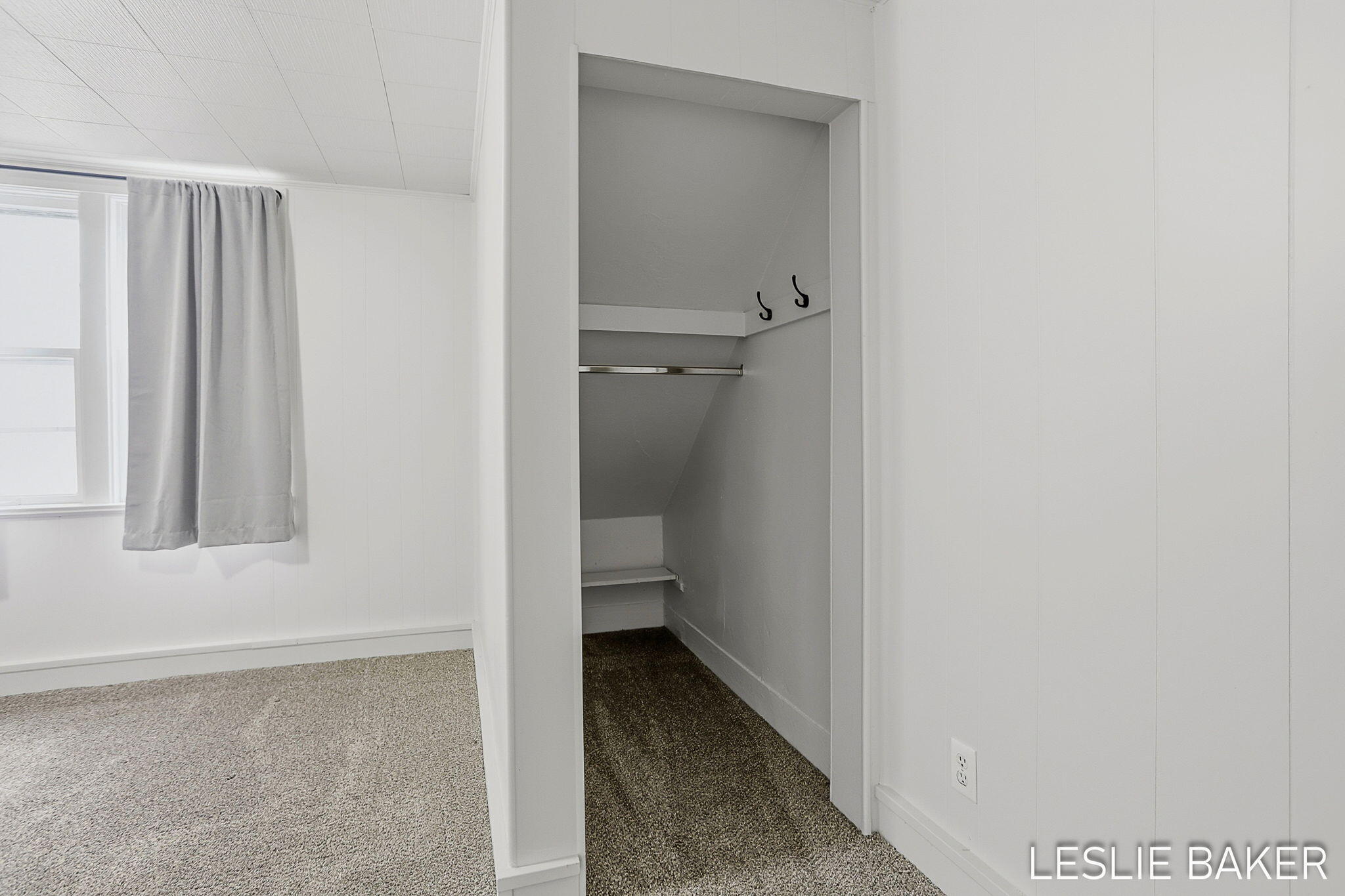 156 W 18th Street Holland MI 49423