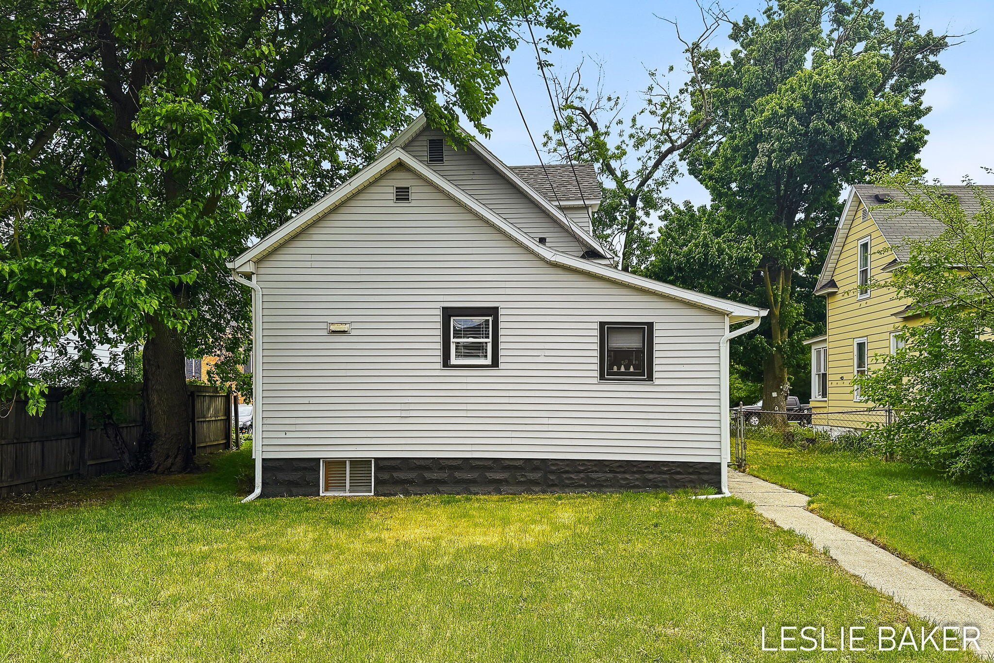 156 W 18th Street Holland MI 49423