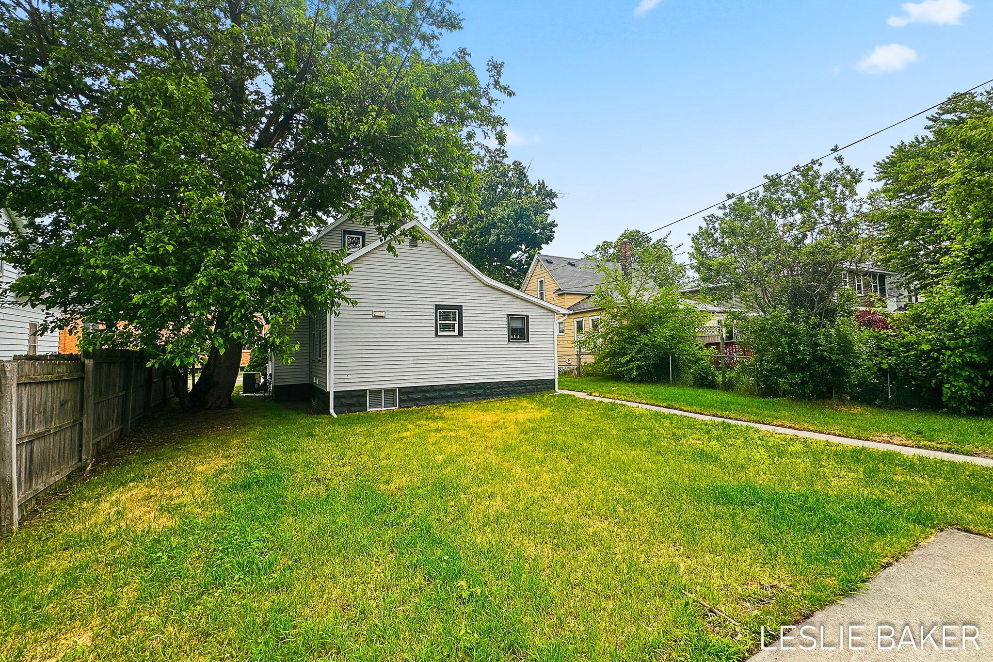 156 W 18th Street Holland MI 49423
