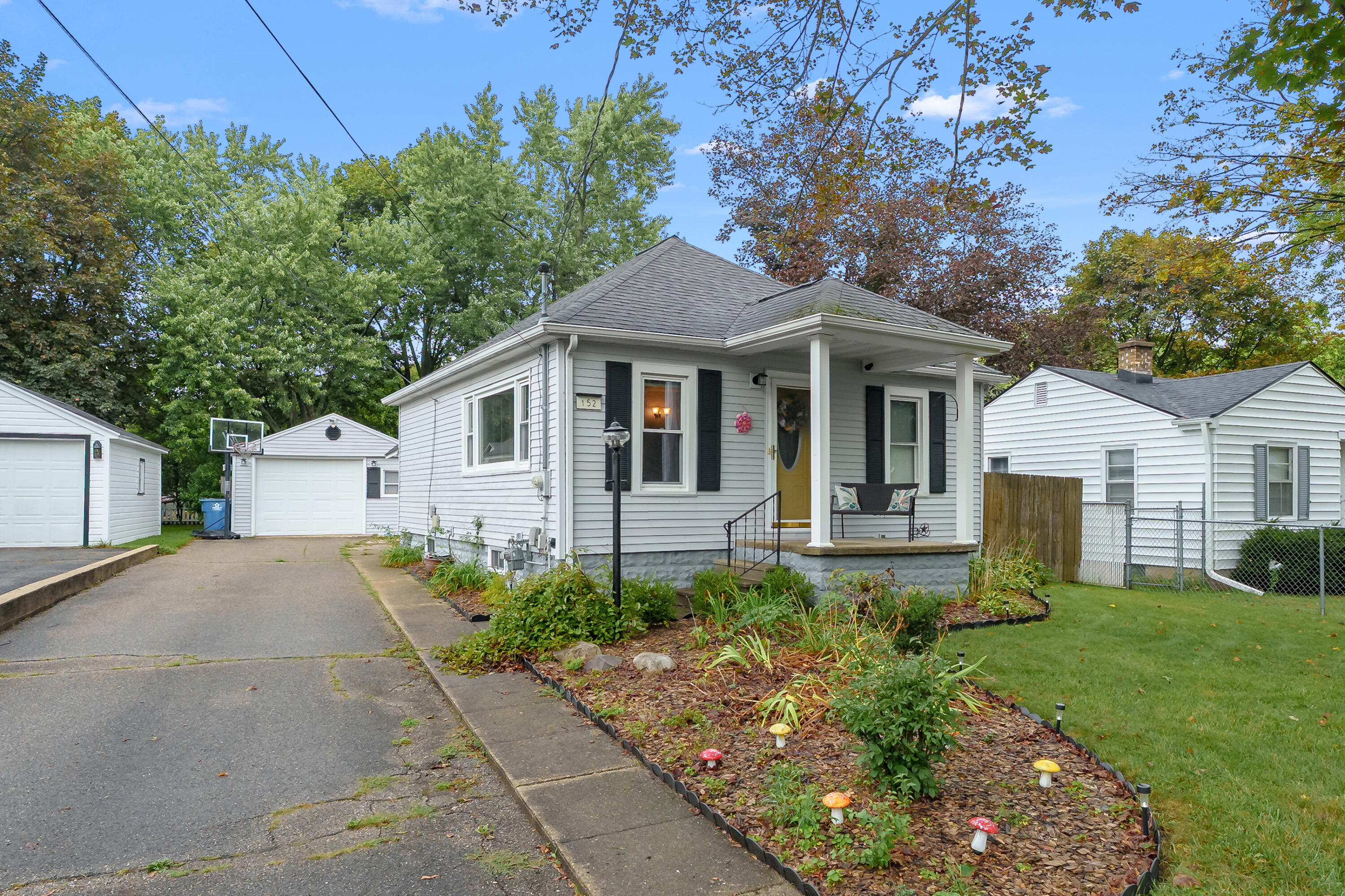 152 Albany Street Kalamazoo MI 49001