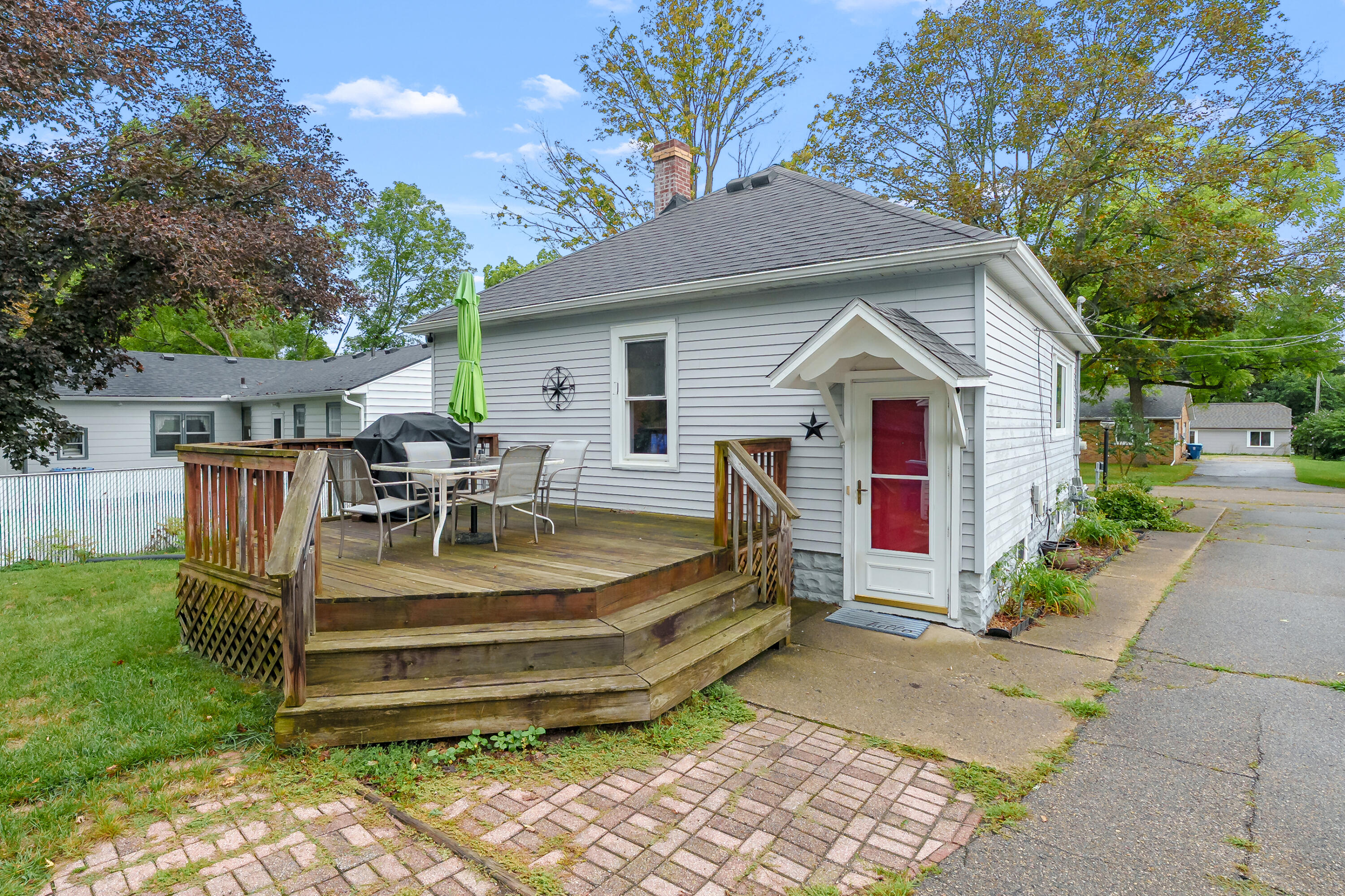 152 Albany Street Kalamazoo MI 49001