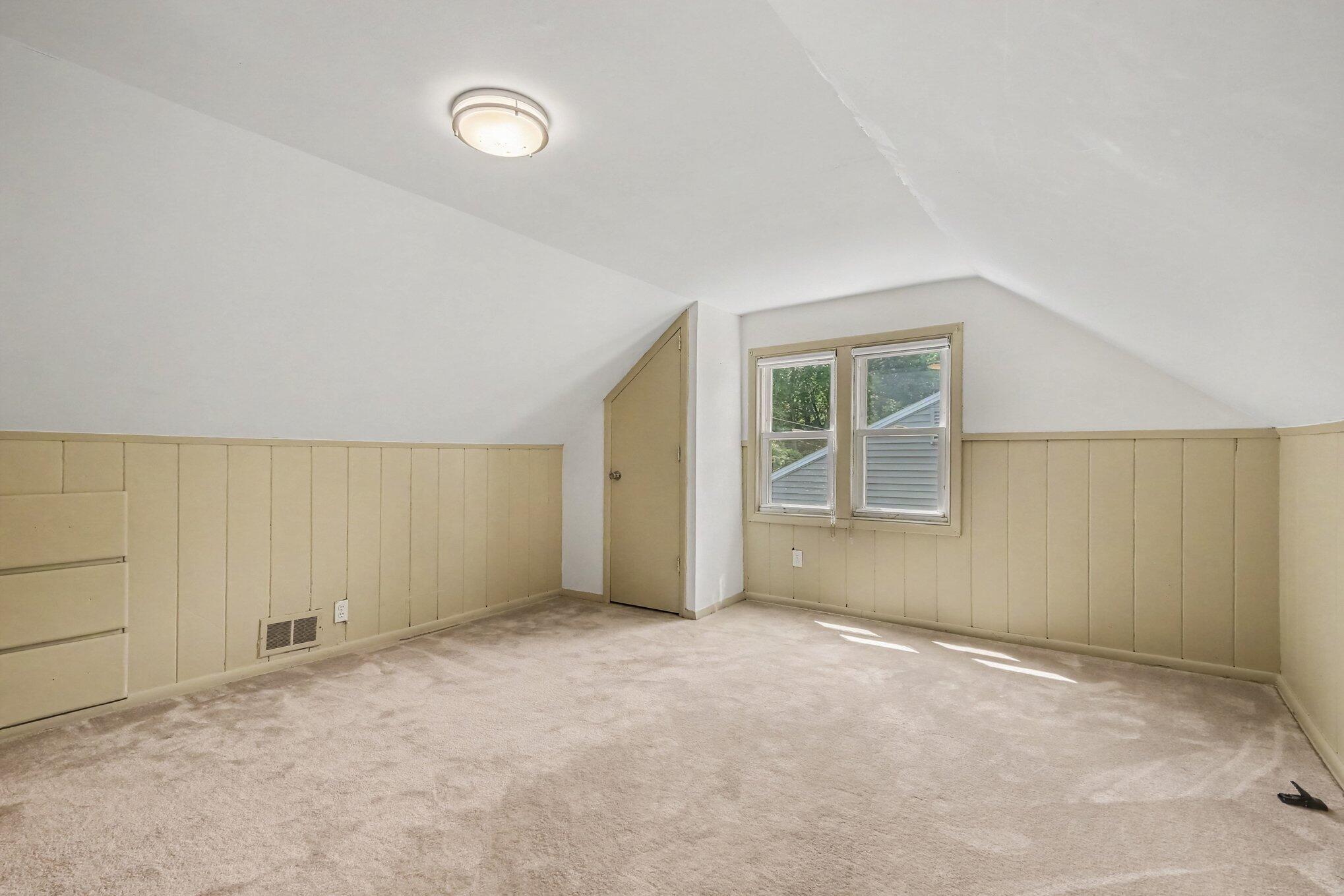 2738 Richards Drive SE East Grand Rapids MI 49506