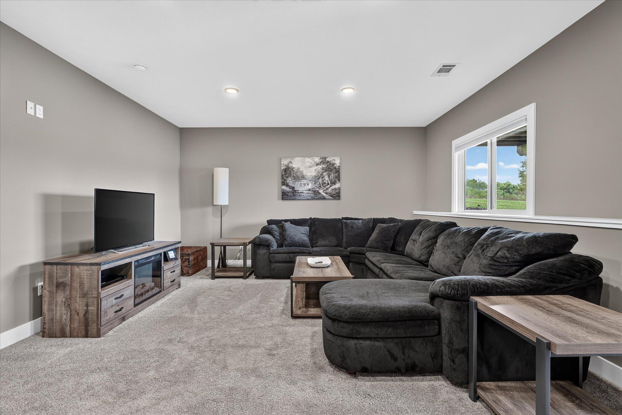 11290 Stout Avenue NE Rockford MI 49341