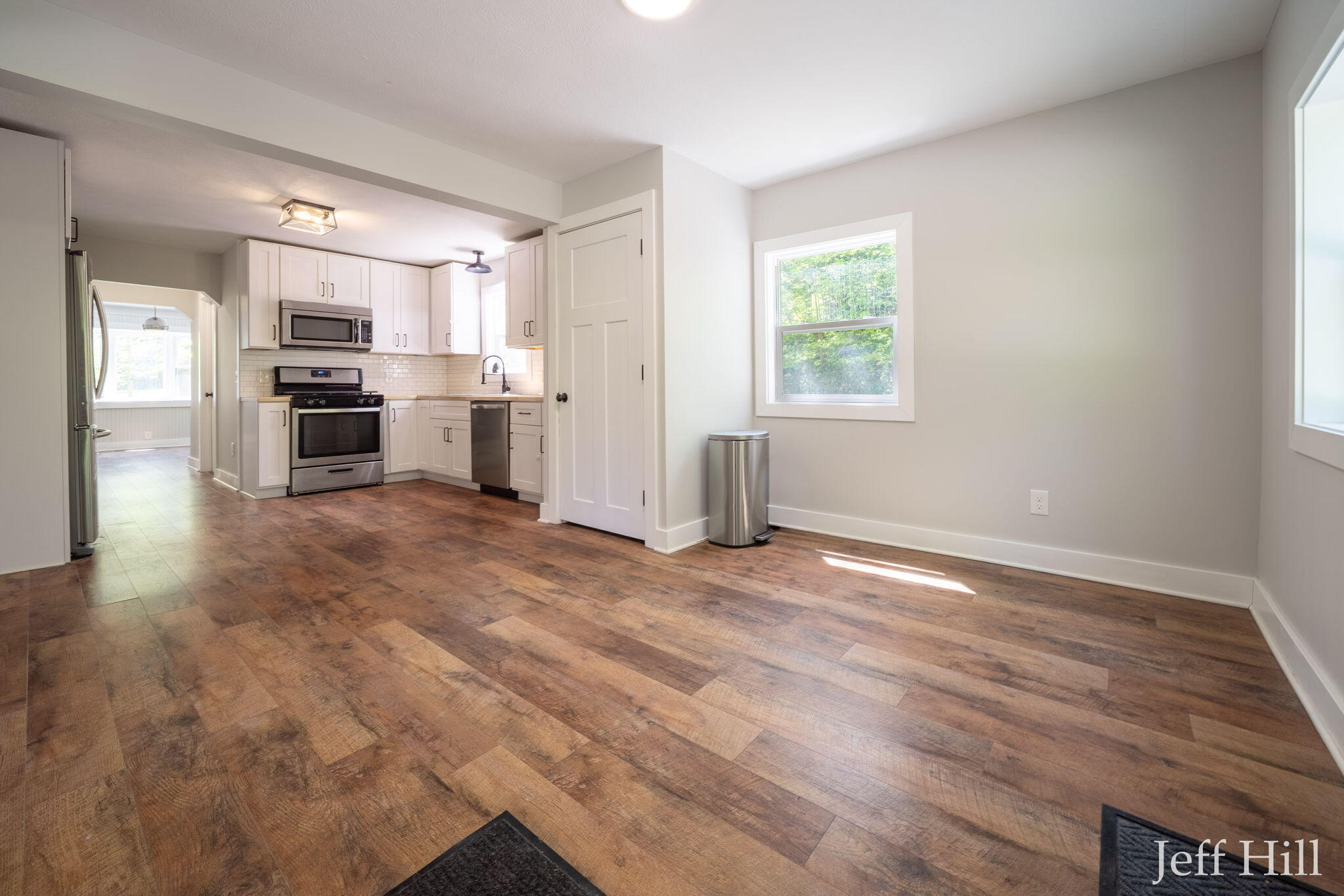 3637 Colonial Avenue NE Grand Rapids MI 49525