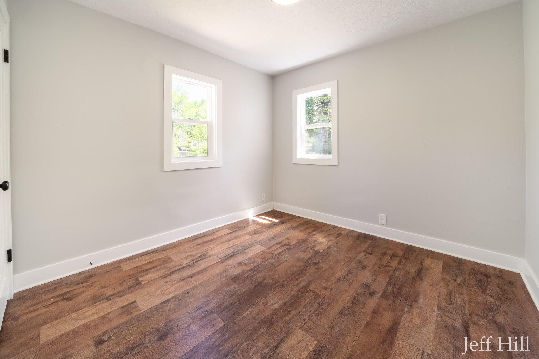 3637 Colonial Avenue NE Grand Rapids MI 49525