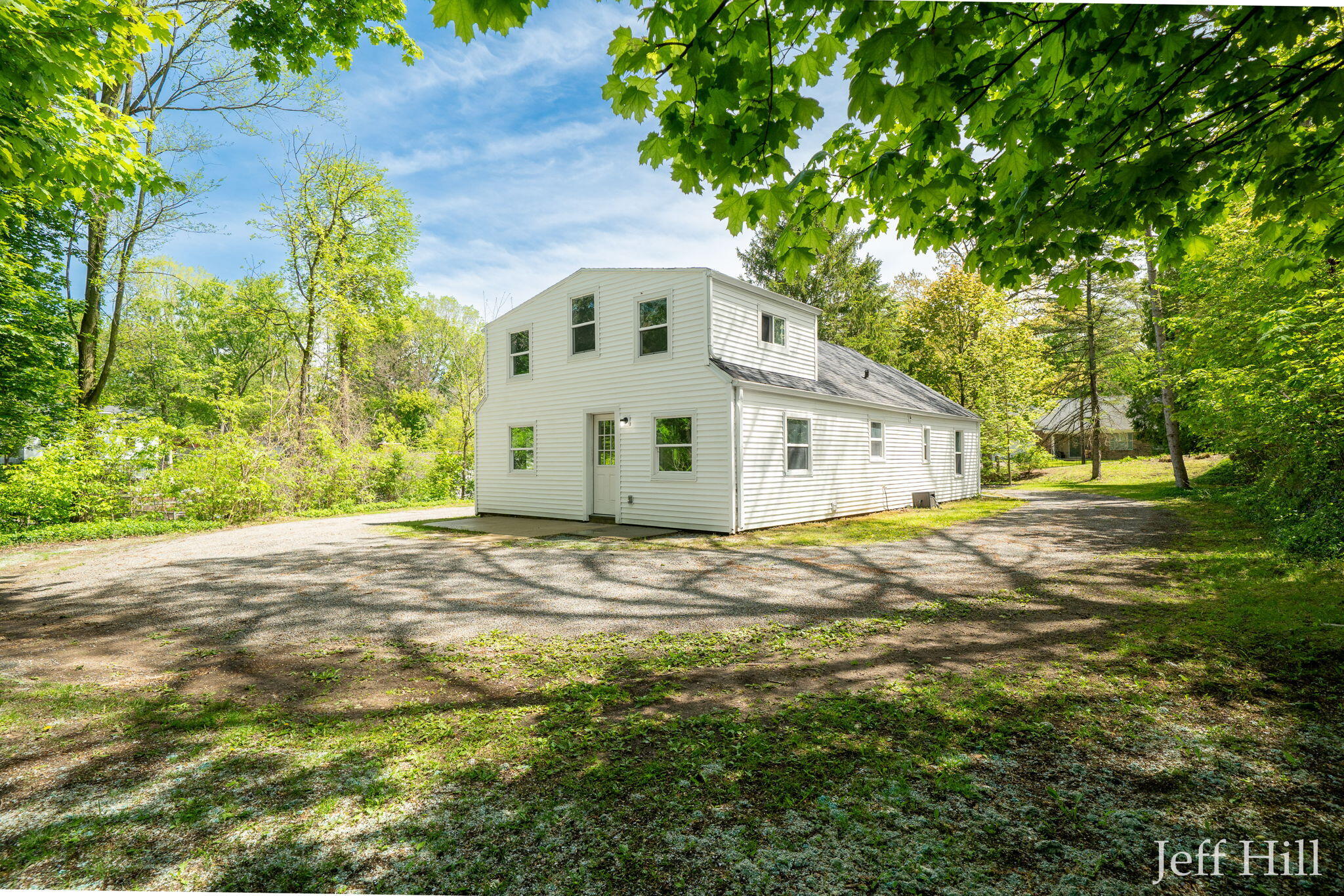 3637 Colonial Avenue NE Grand Rapids MI 49525