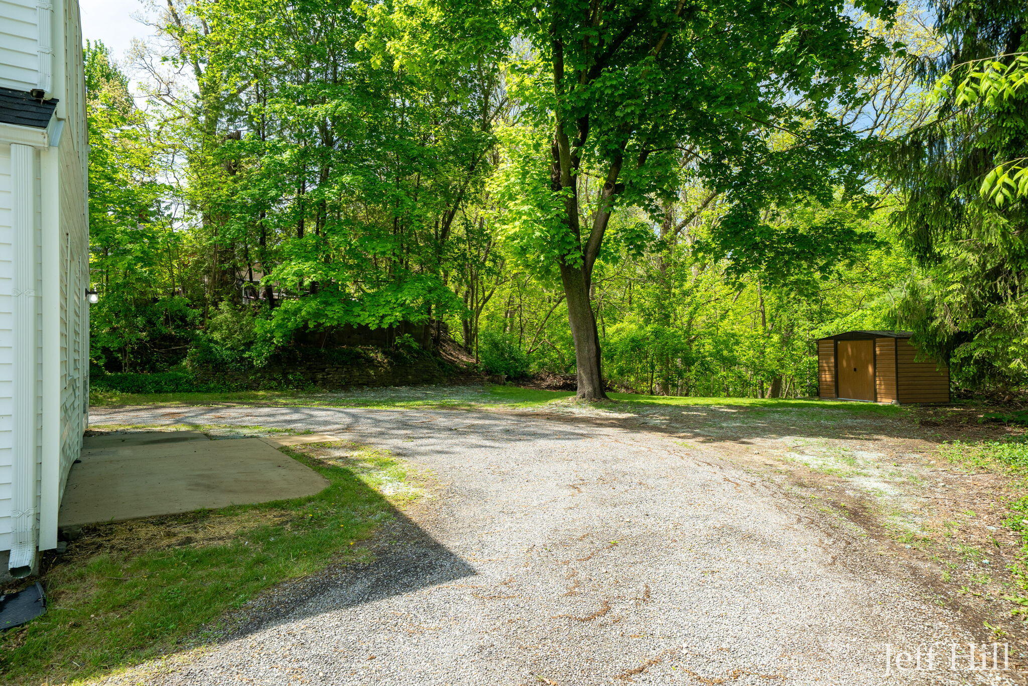 3637 Colonial Avenue NE Grand Rapids MI 49525