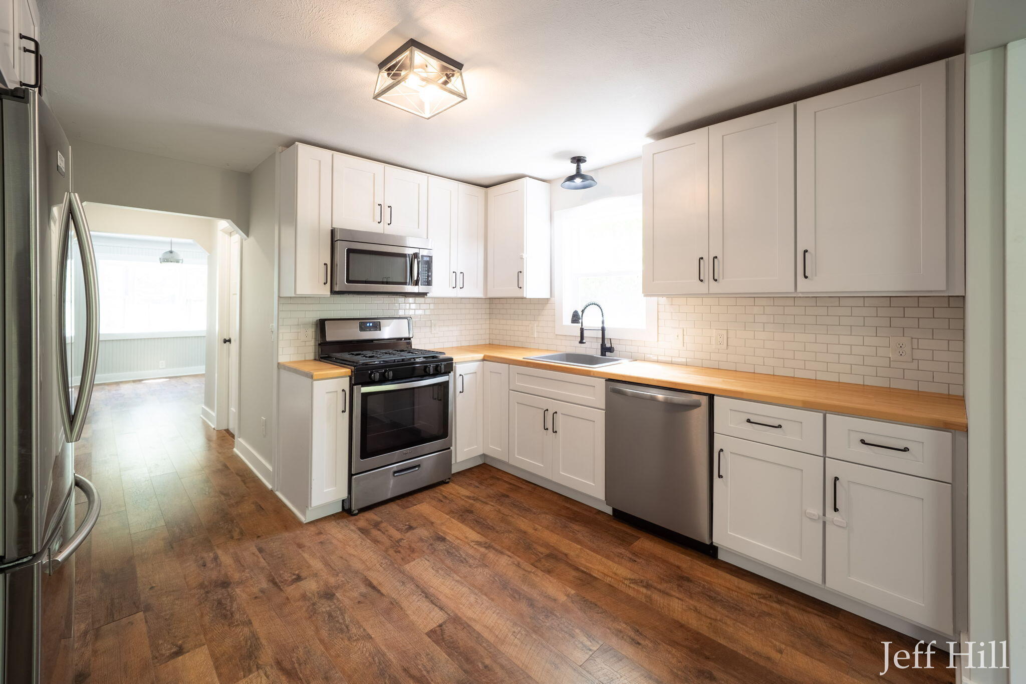 3637 Colonial Avenue NE Grand Rapids MI 49525