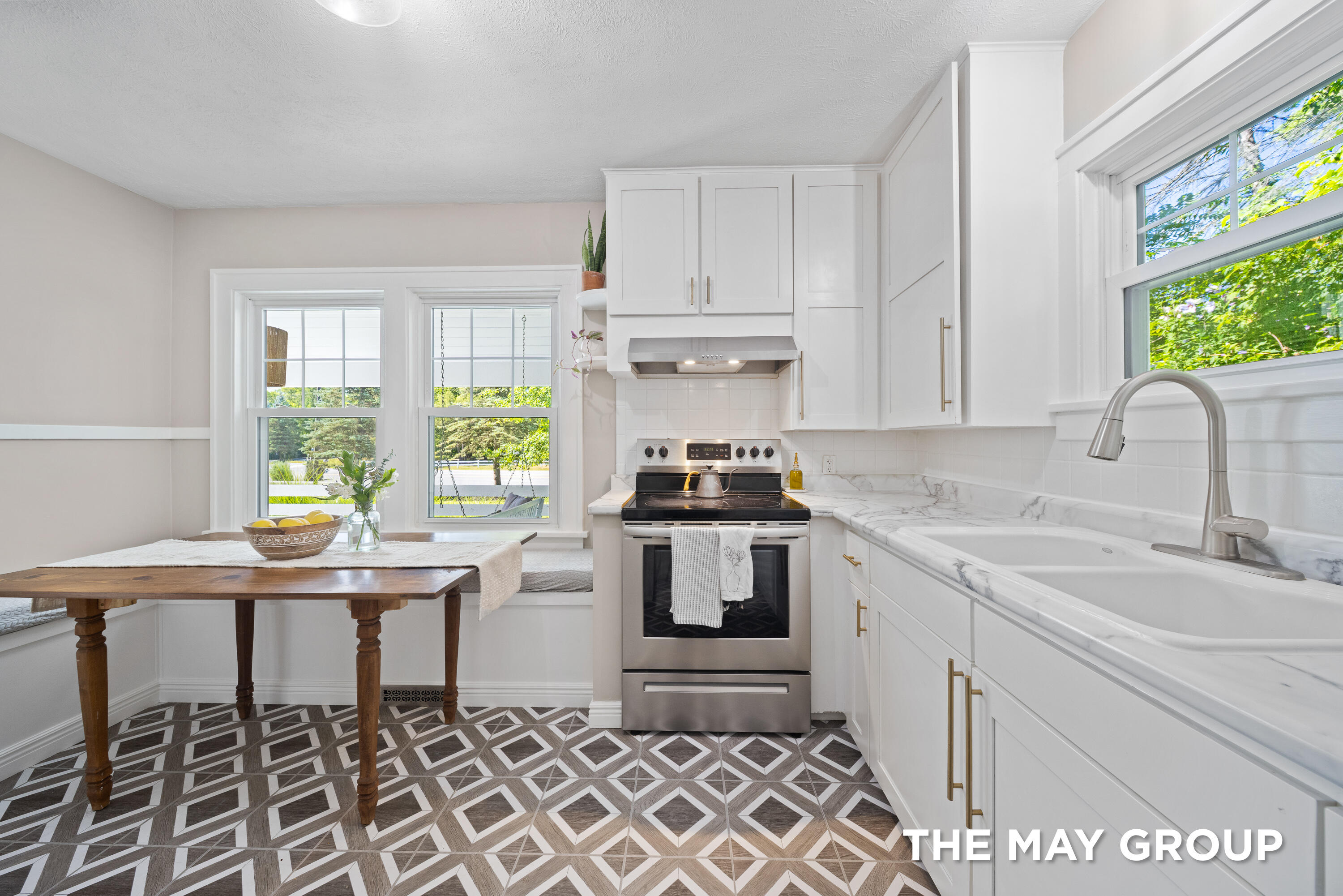 6291 Cascade Road SE Grand Rapids MI 49546