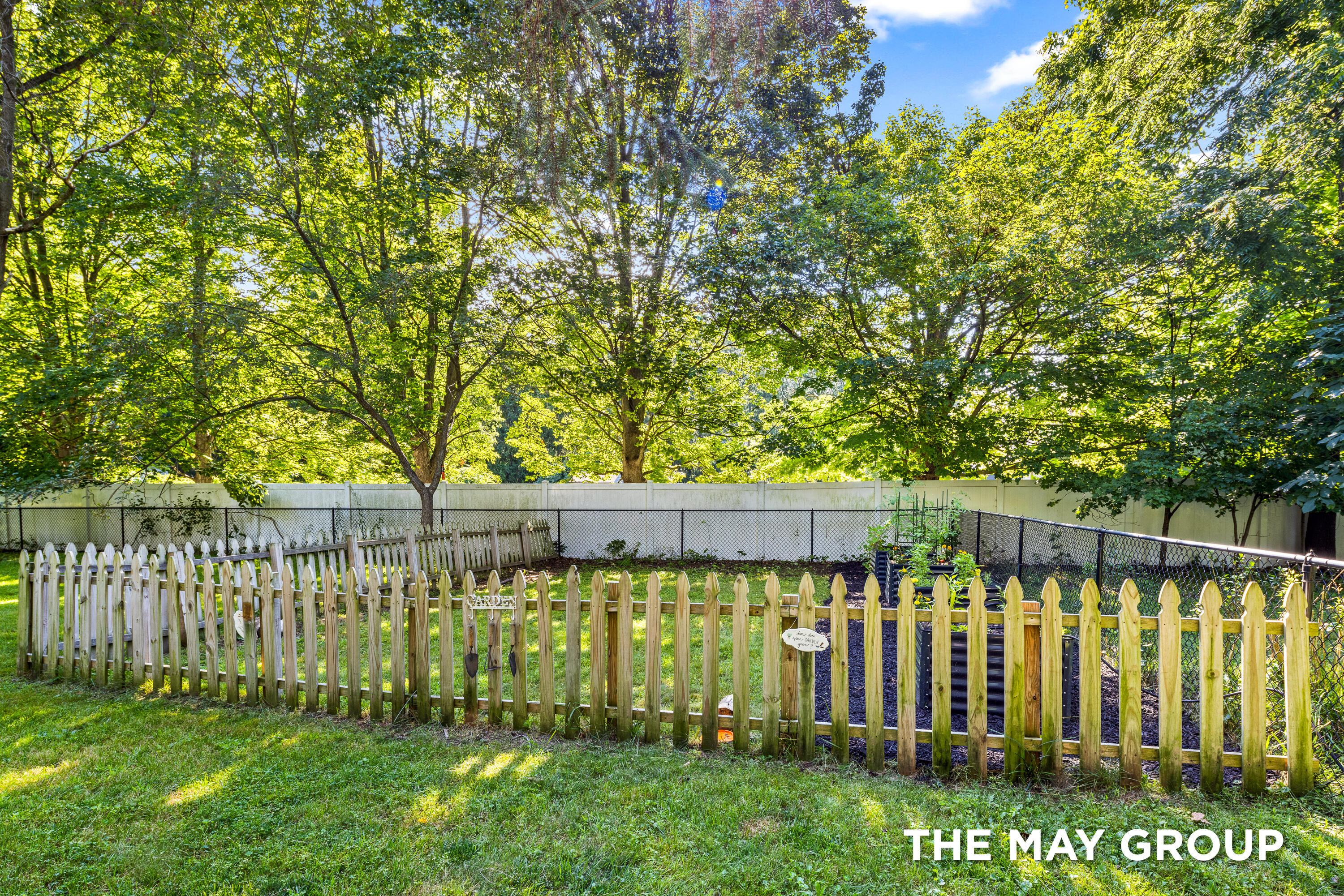 6291 Cascade Road SE Grand Rapids MI 49546