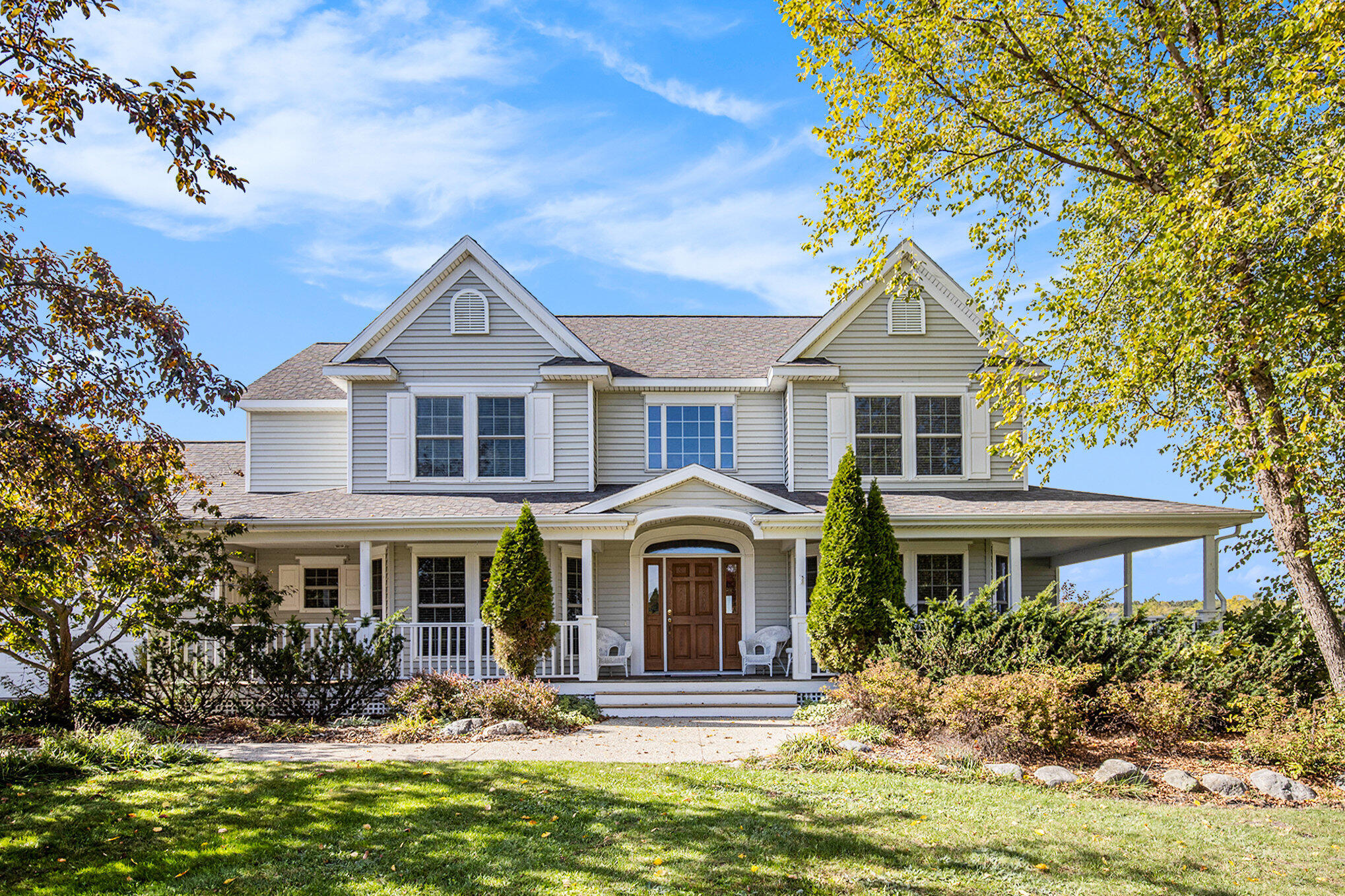 9975 Young Avenue NE Rockford MI 49341