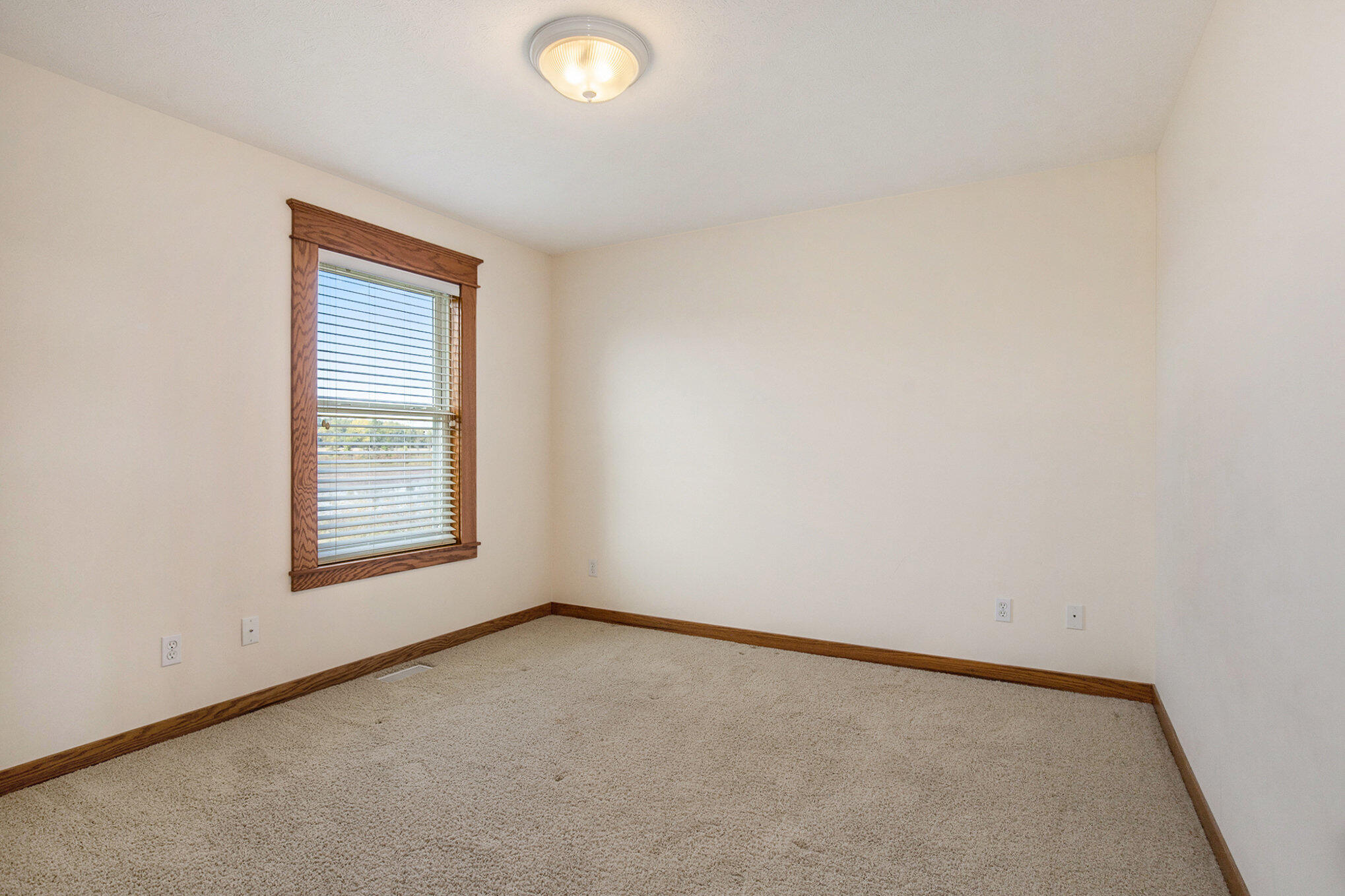 9975 Young Avenue NE Rockford MI 49341