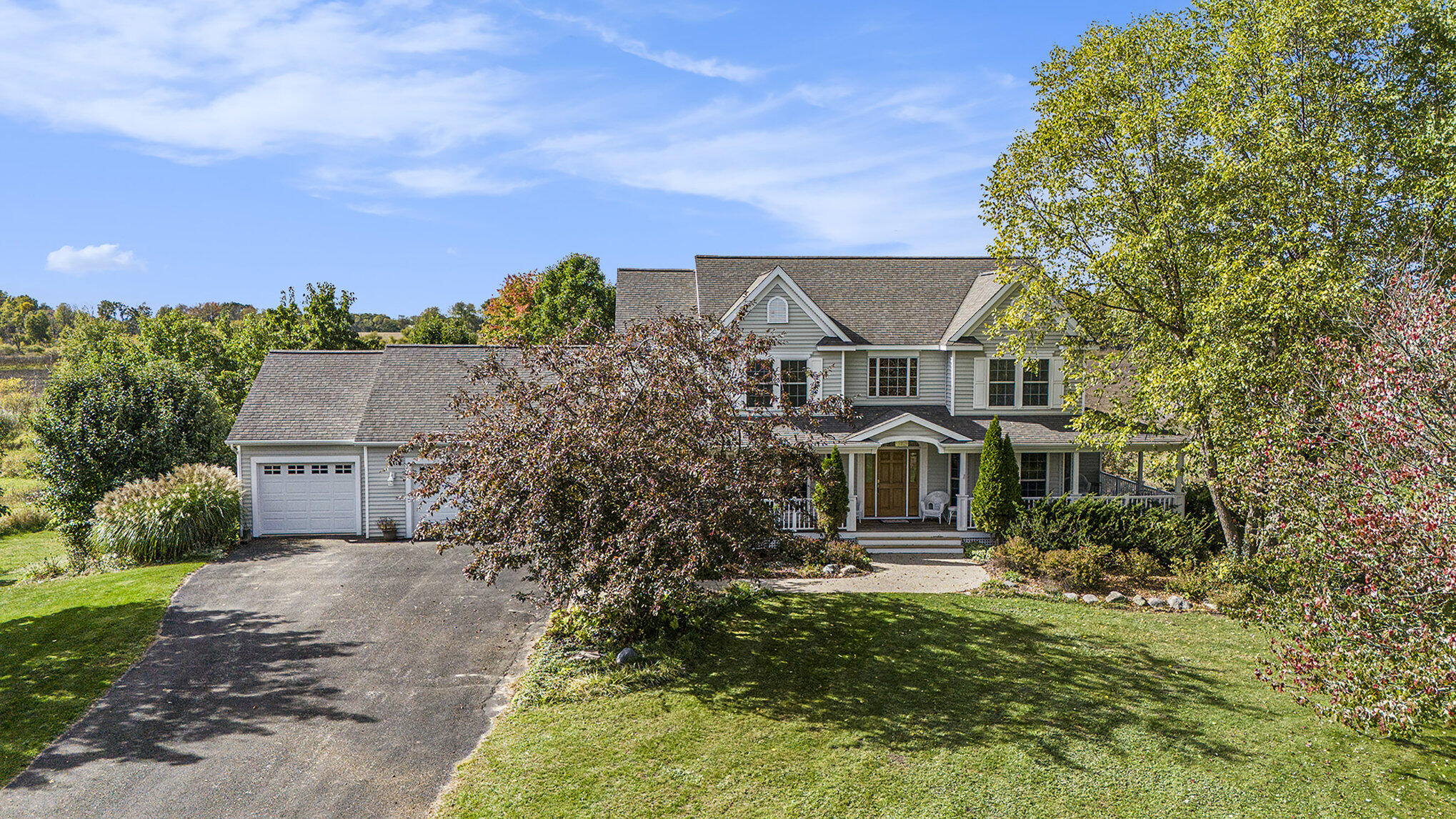 9975 Young Avenue NE Rockford MI 49341