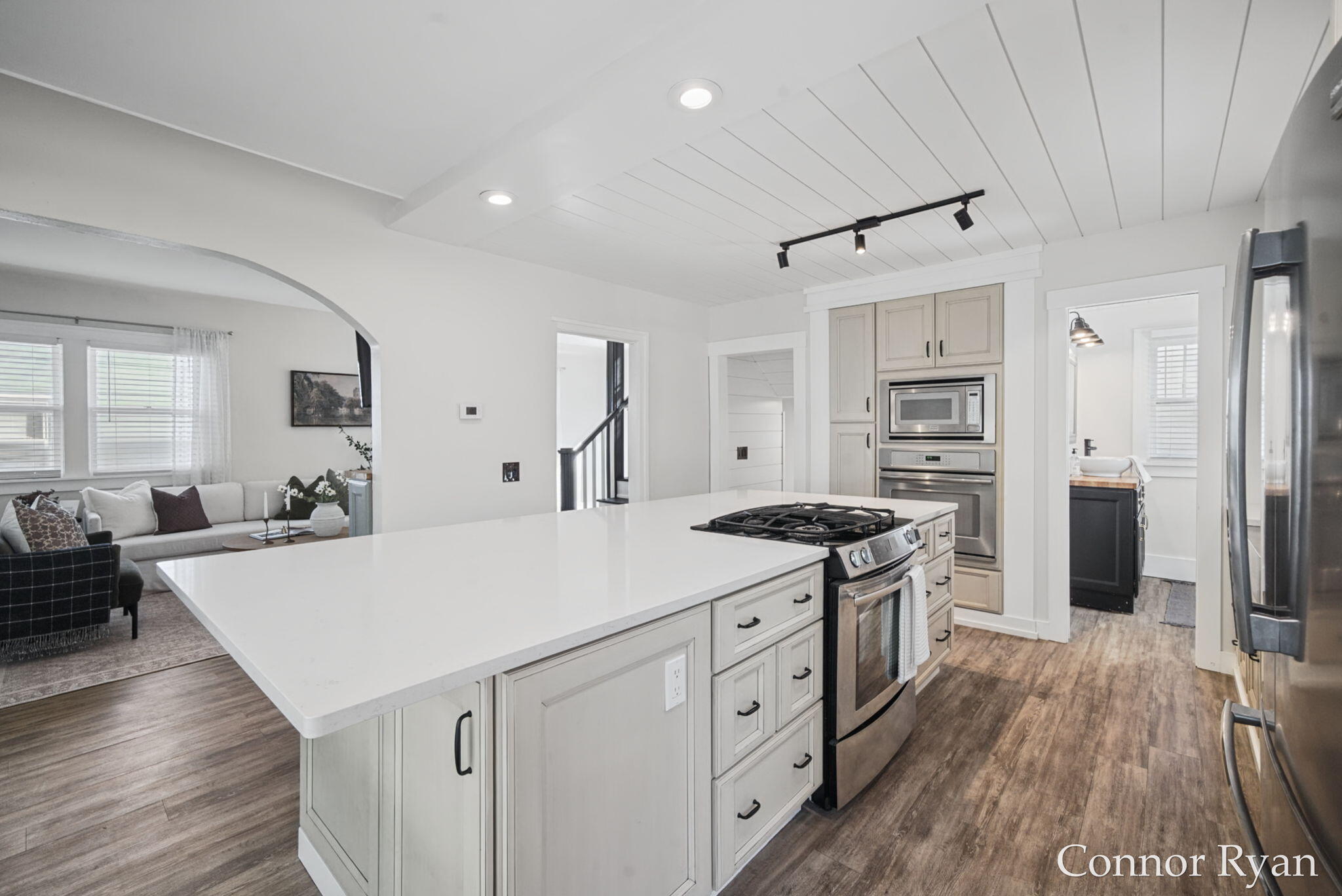 1362 Columbia Avenue NE Grand Rapids MI 49505