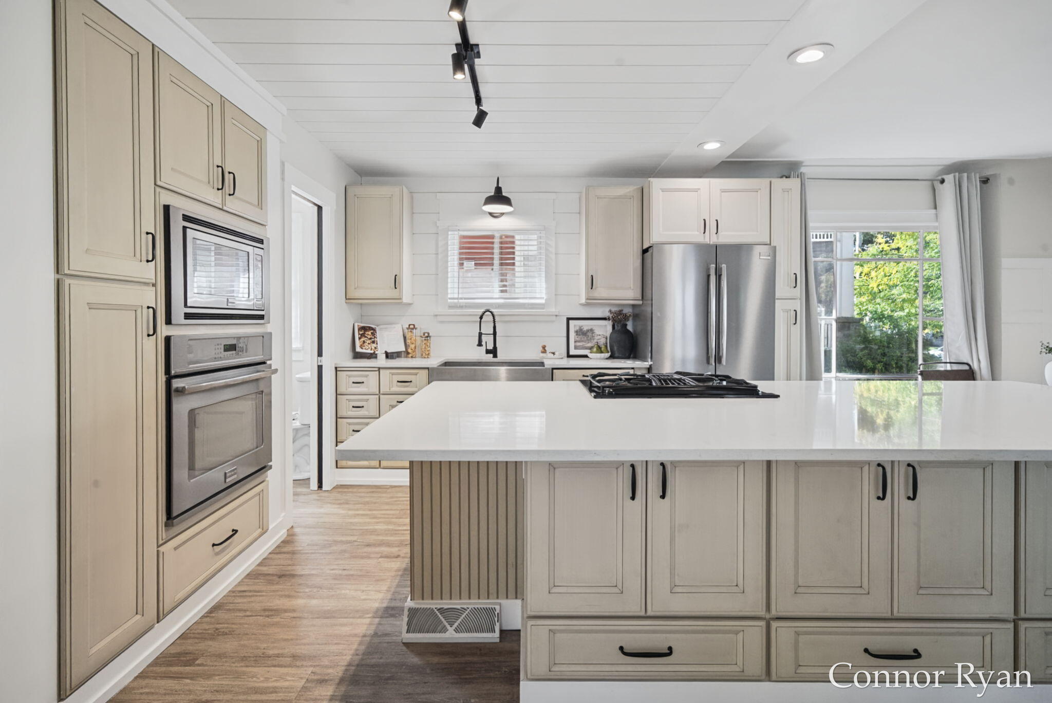 1362 Columbia Avenue NE Grand Rapids MI 49505