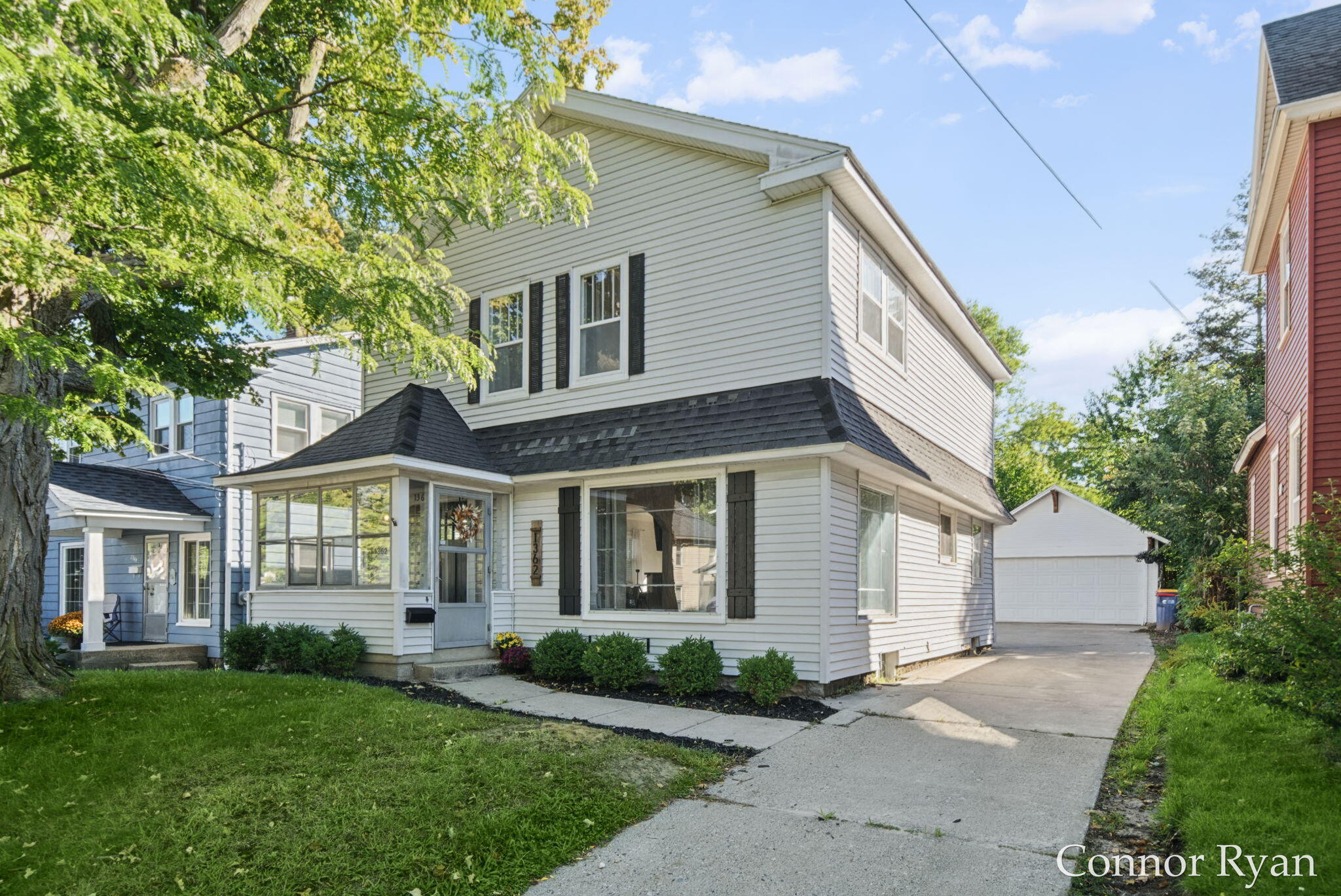 1362 Columbia Avenue NE Grand Rapids MI 49505