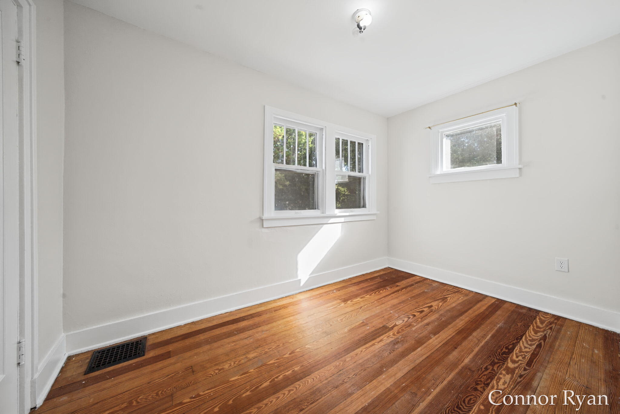1362 Columbia Avenue NE Grand Rapids MI 49505