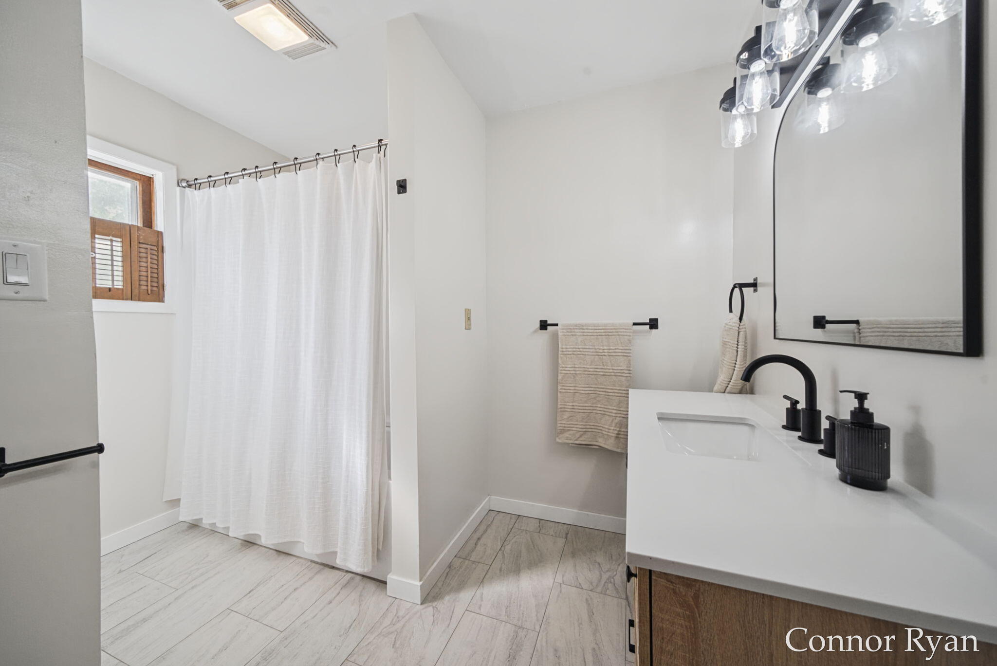 1362 Columbia Avenue NE Grand Rapids MI 49505