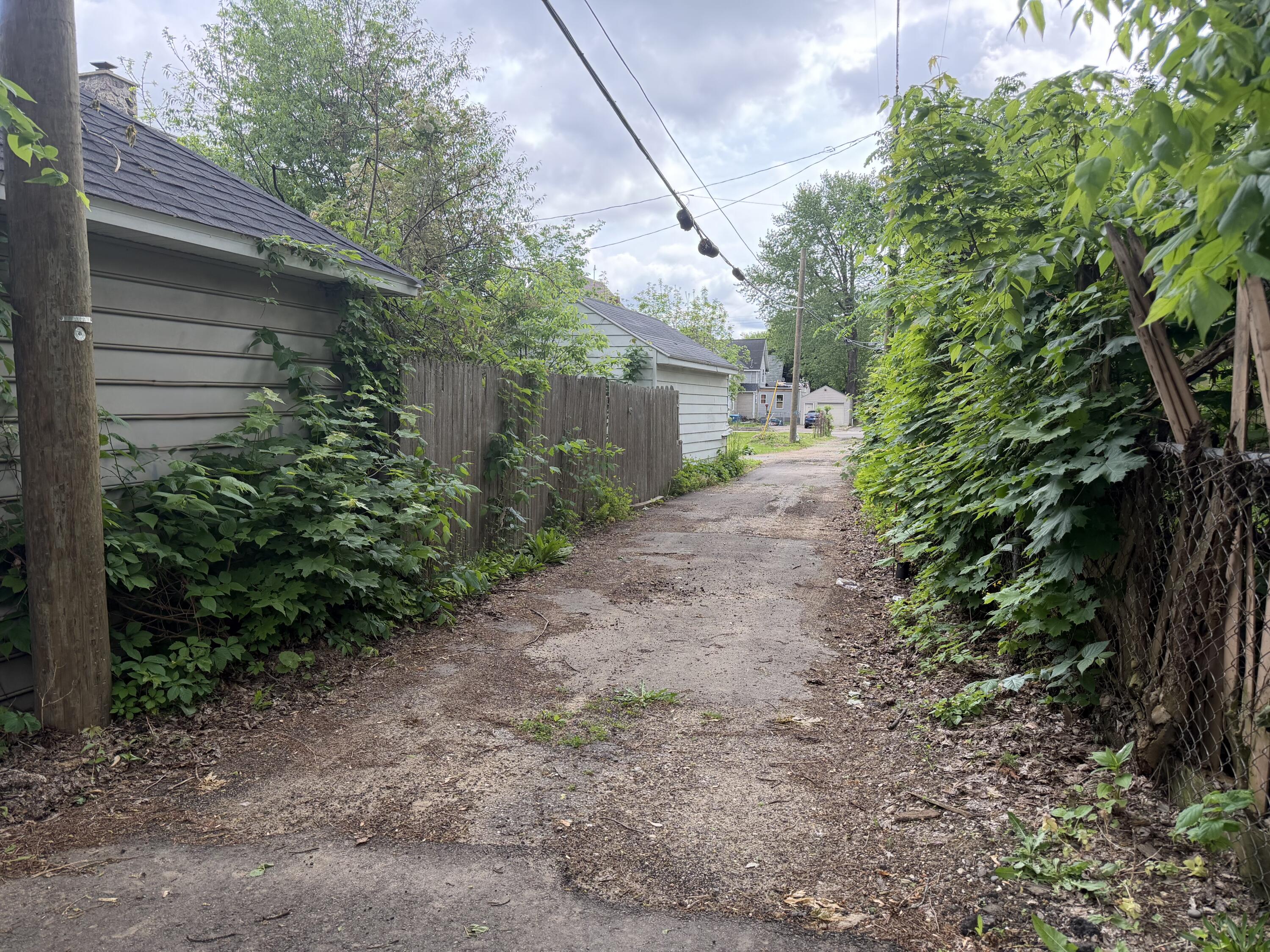 905 Bryant Street Kalamazoo MI 49001
