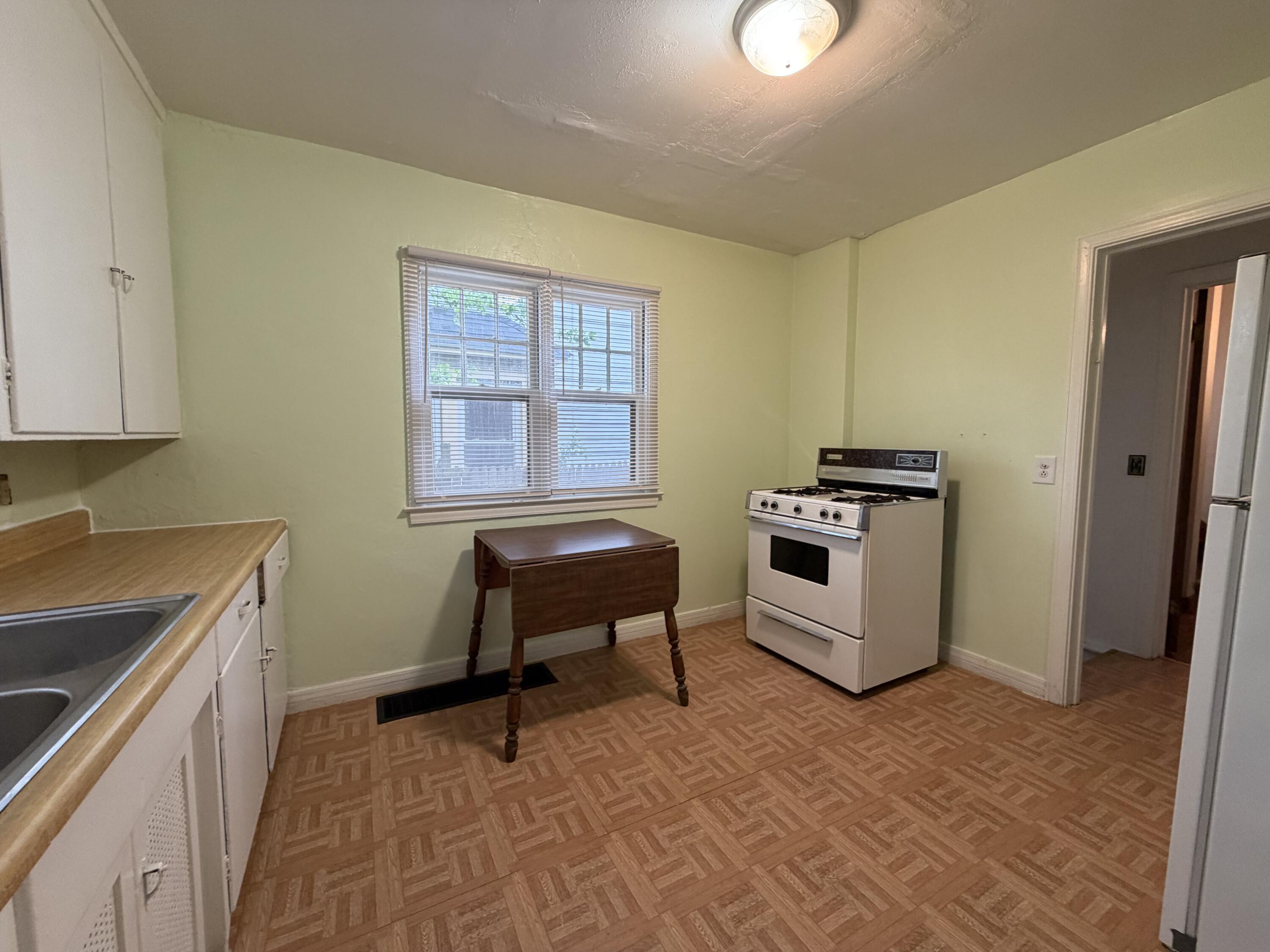 905 Bryant Street Kalamazoo MI 49001