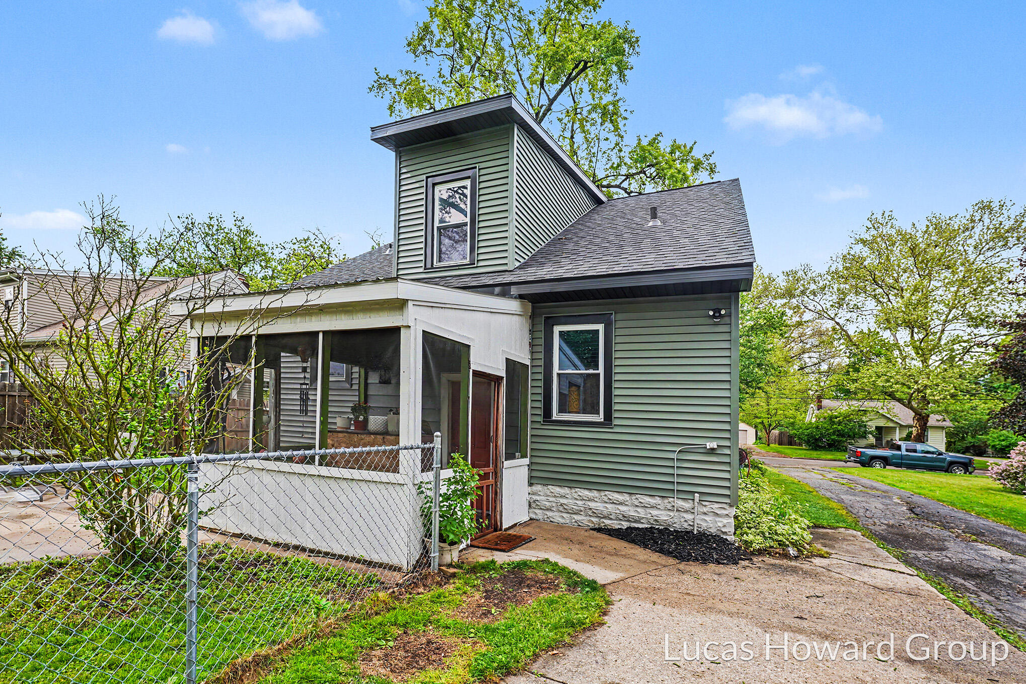 1222 Cambridge Drive Kalamazoo MI 49001
