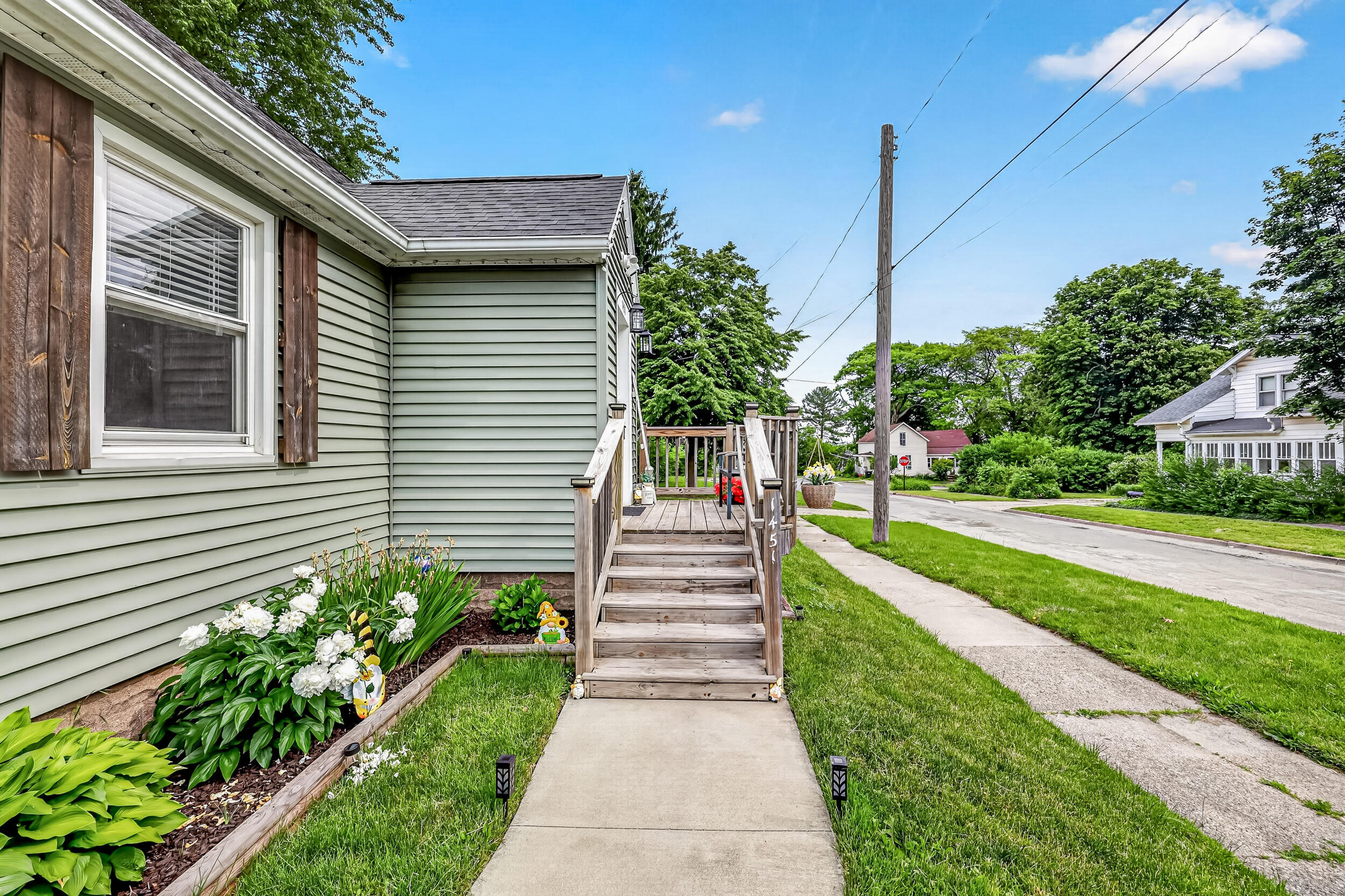 1451 Barclay Street Muskegon MI 49441