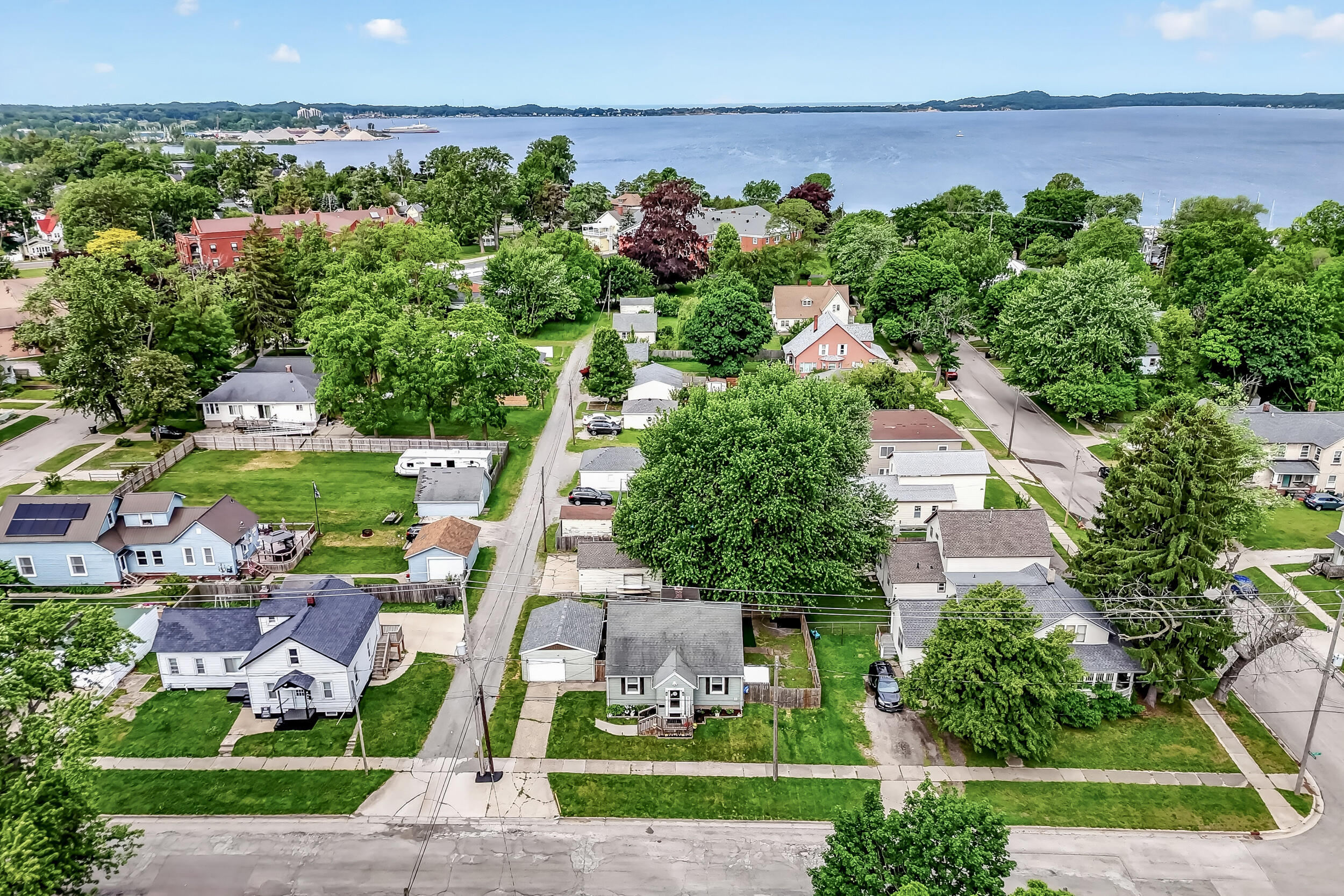 1451 Barclay Street Muskegon MI 49441