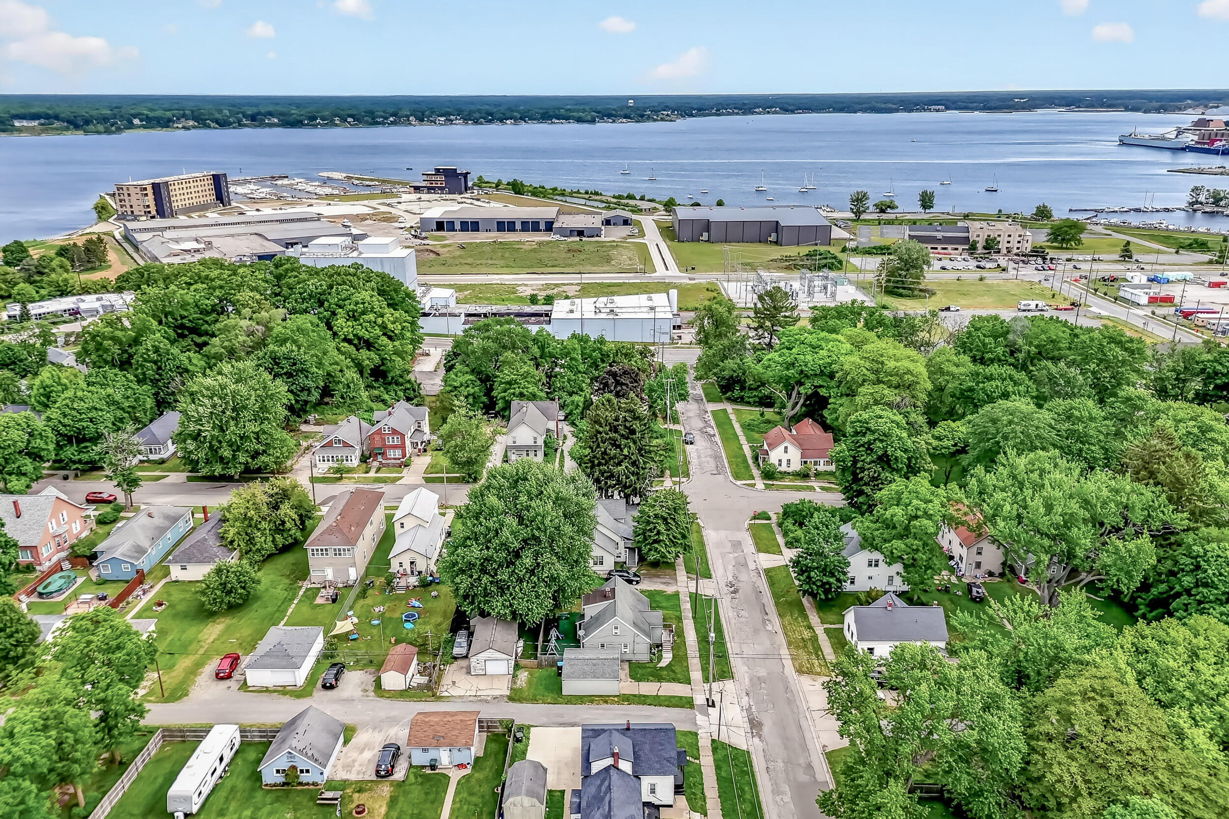 1451 Barclay Street Muskegon MI 49441