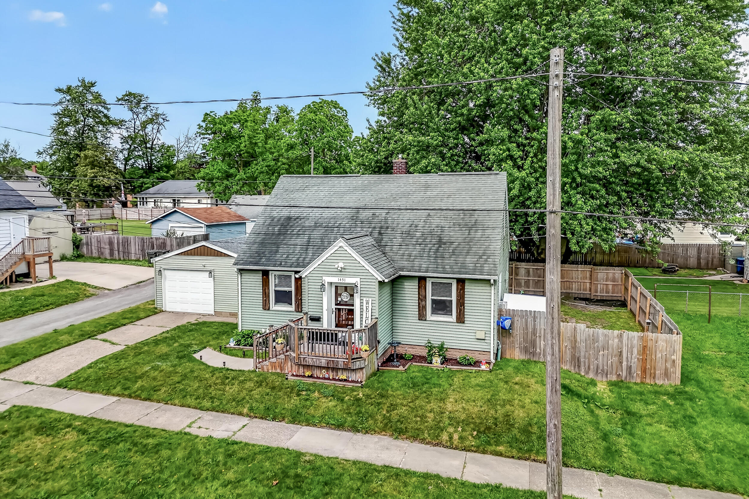 1451 Barclay Street Muskegon MI 49441