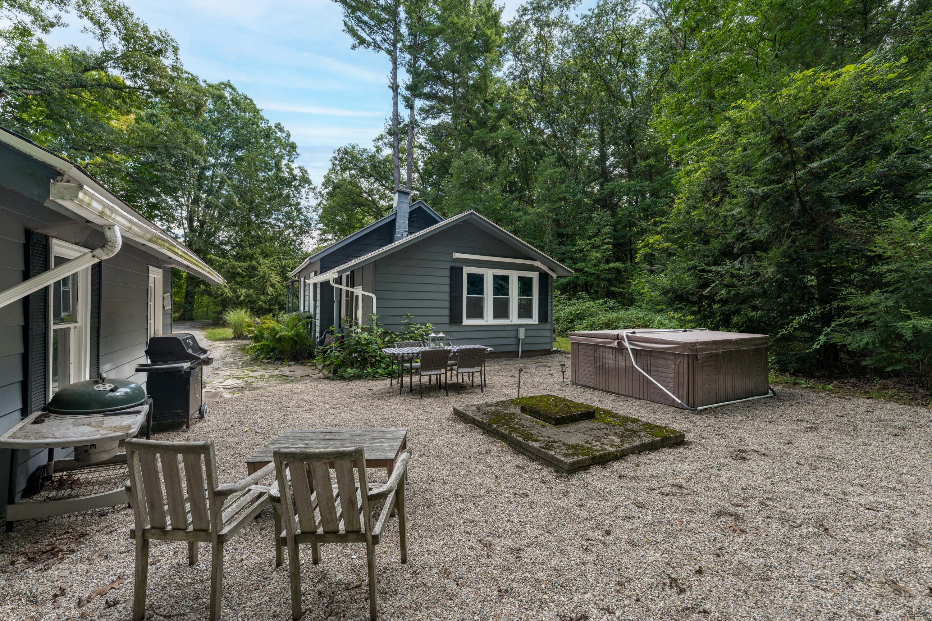 3076 Old Allegan Road Fennville MI 49408