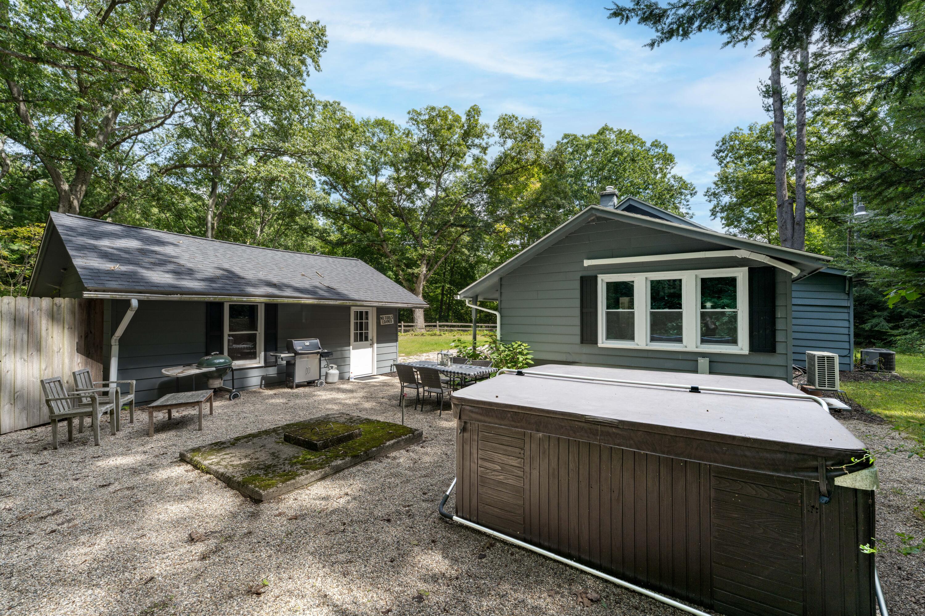 3076 Old Allegan Road Fennville MI 49408