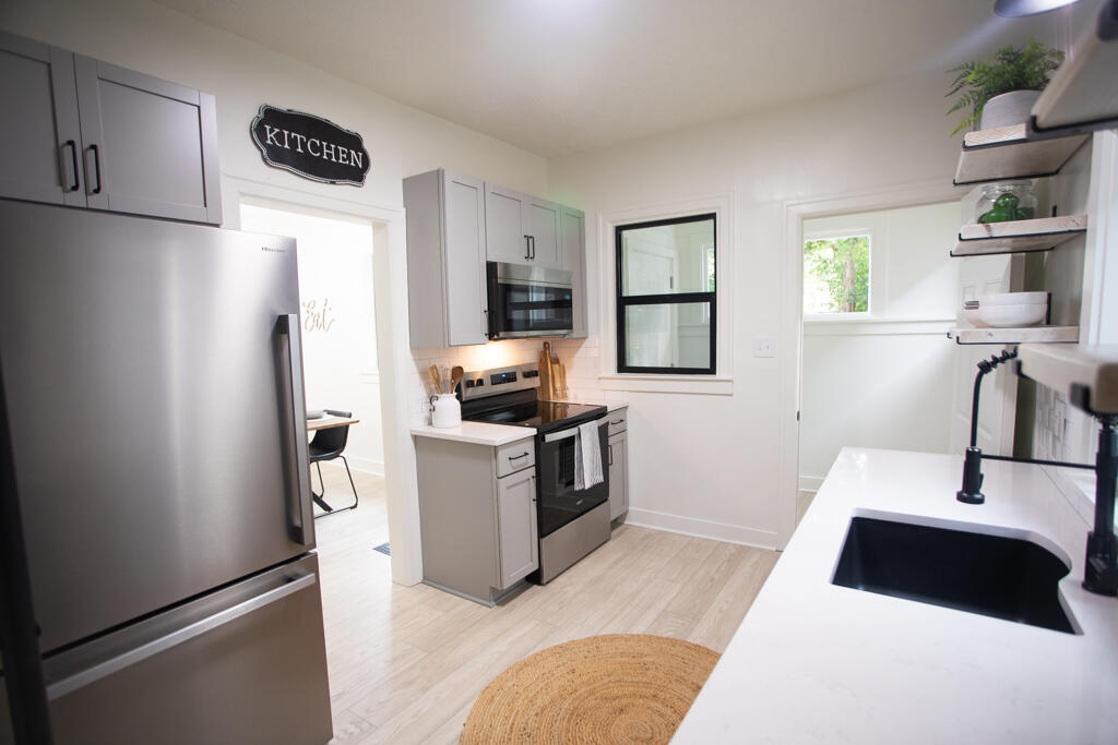 1138 Thomas Street SE Grand Rapids MI 49506