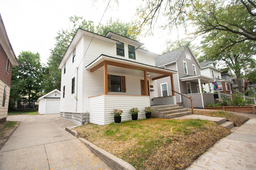 1138 Thomas Street SE Grand Rapids MI 49506