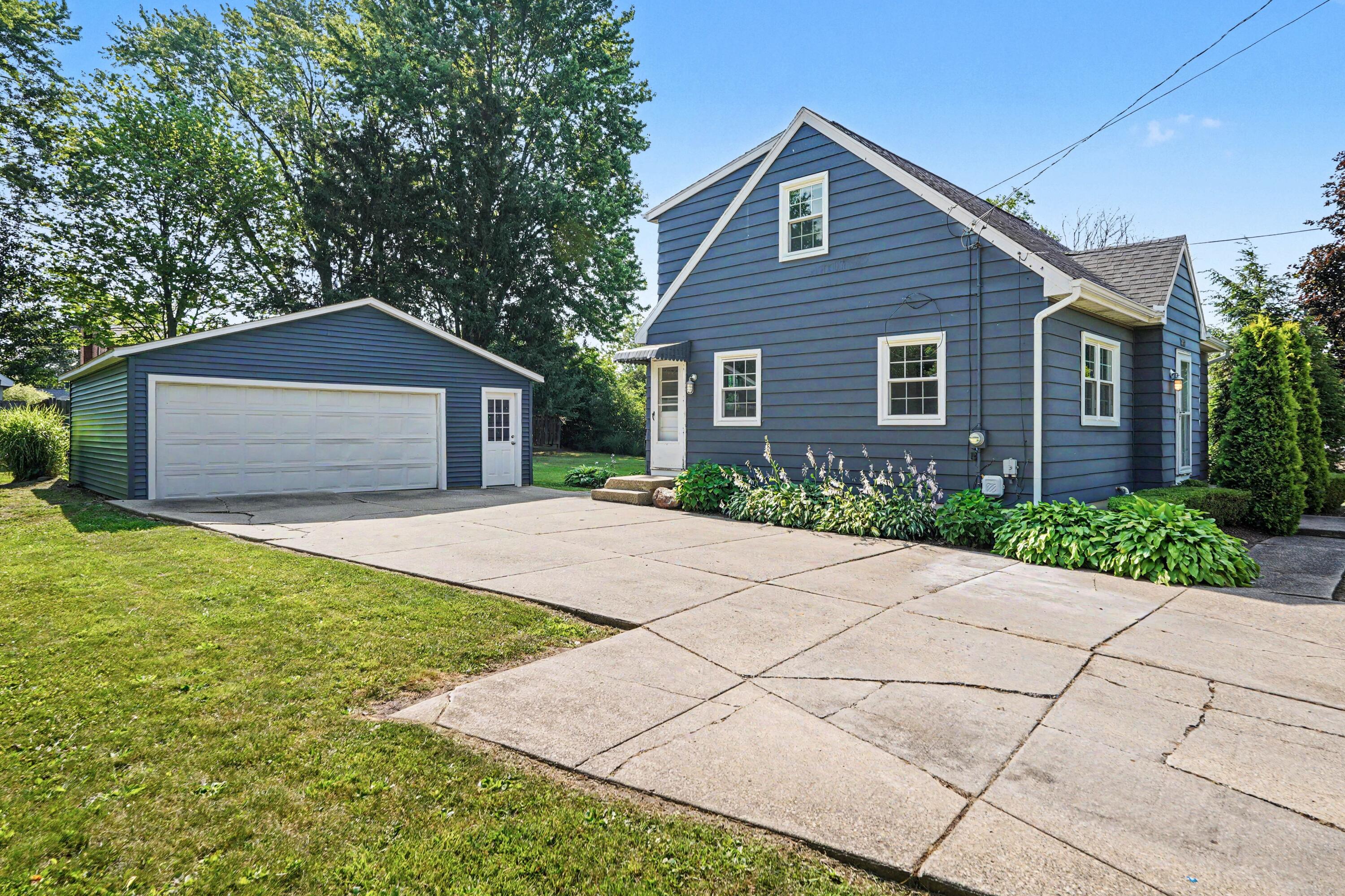 1800 Woodlawn Avenue SE Grand Rapids MI 49506