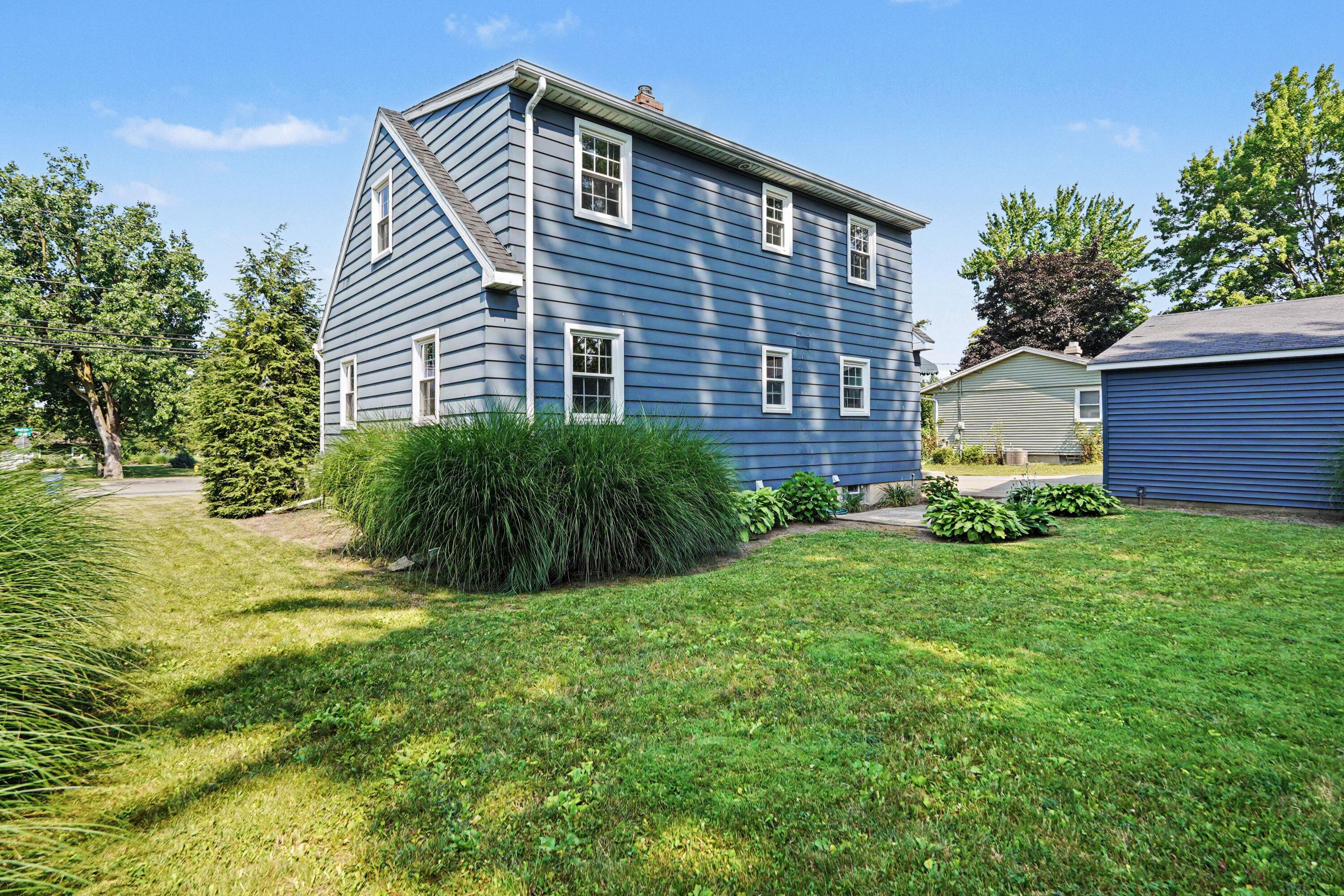 1800 Woodlawn Avenue SE Grand Rapids MI 49506