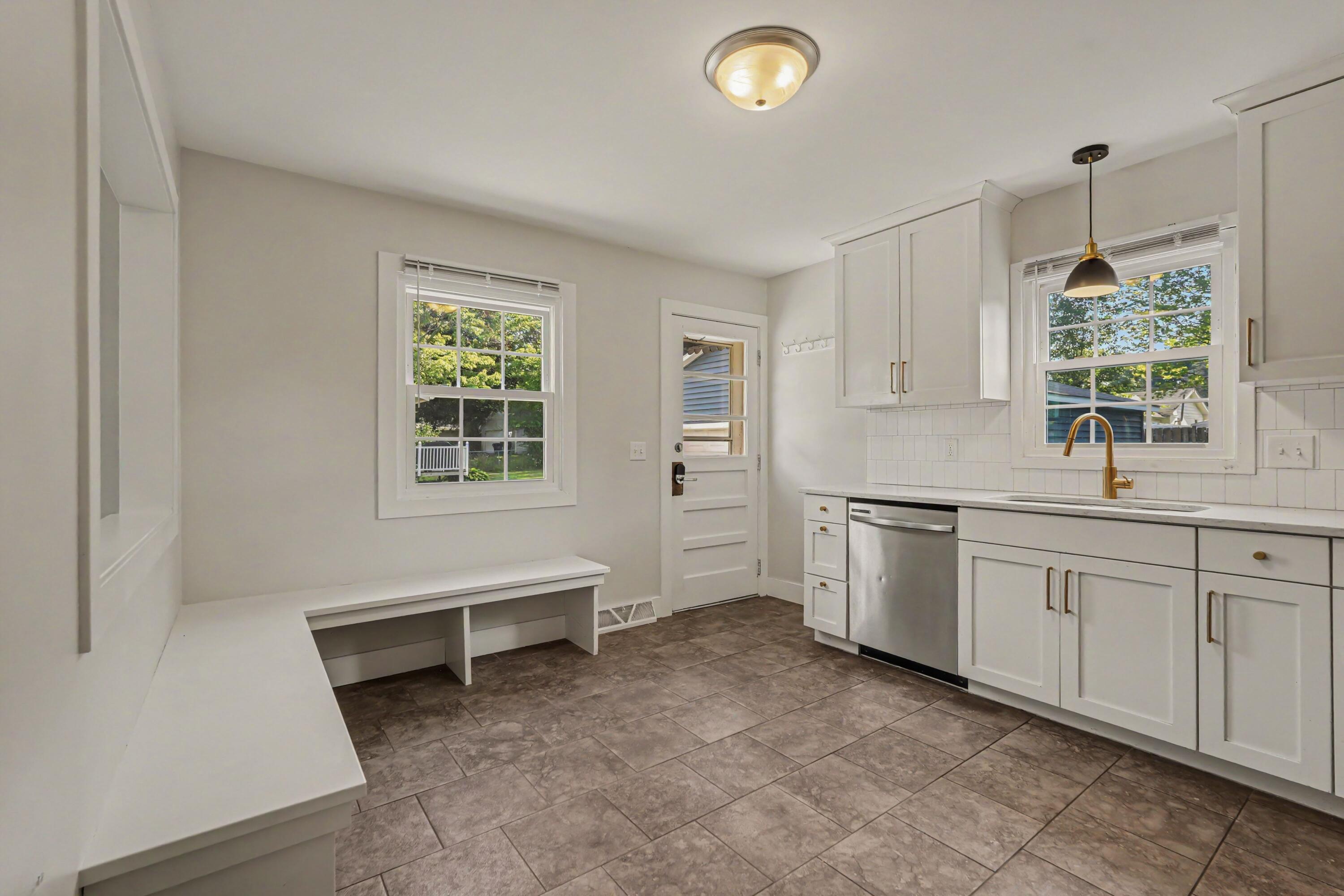 1800 Woodlawn Avenue SE Grand Rapids MI 49506
