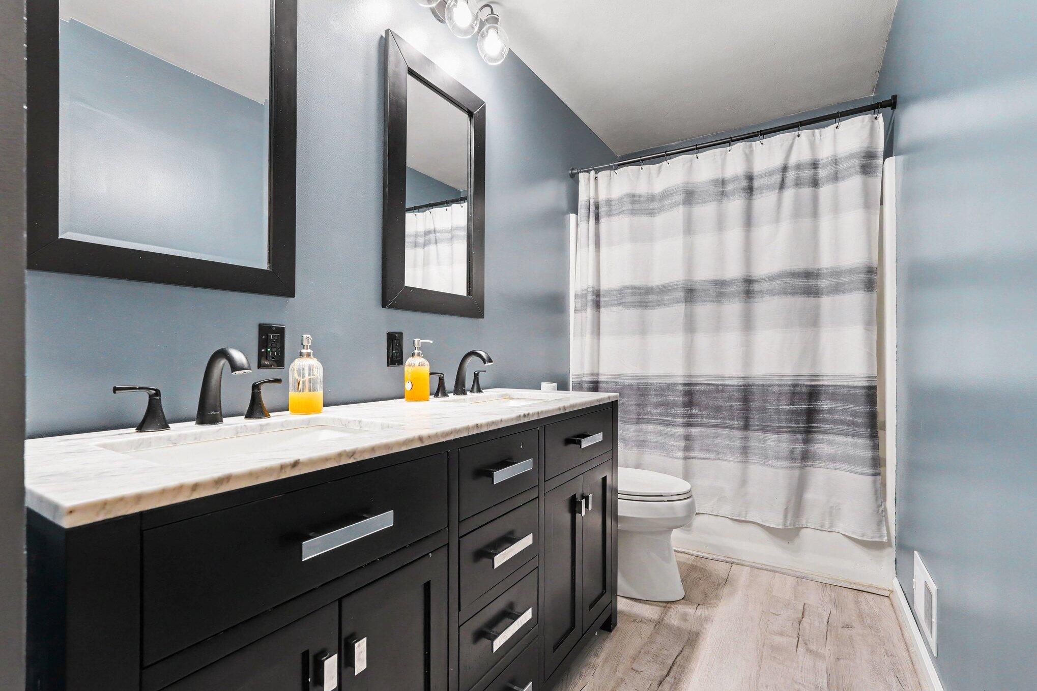 177 Glen Eagle Drive NE Rockford MI 49341