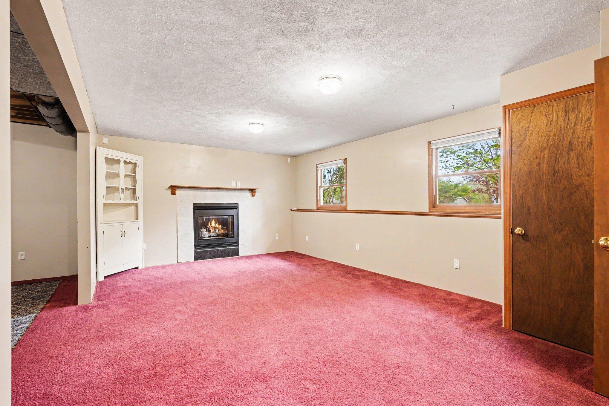 177 Glen Eagle Drive NE Rockford MI 49341