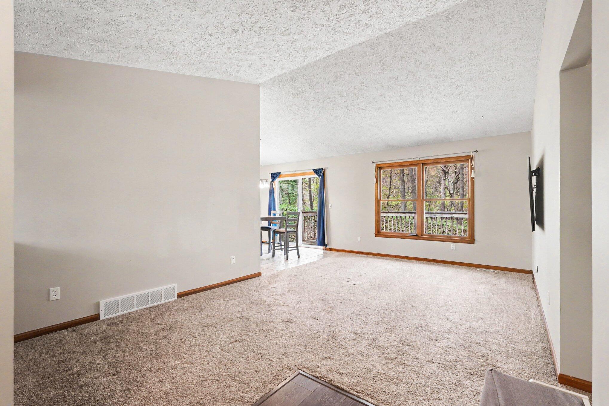 177 Glen Eagle Drive NE Rockford MI 49341