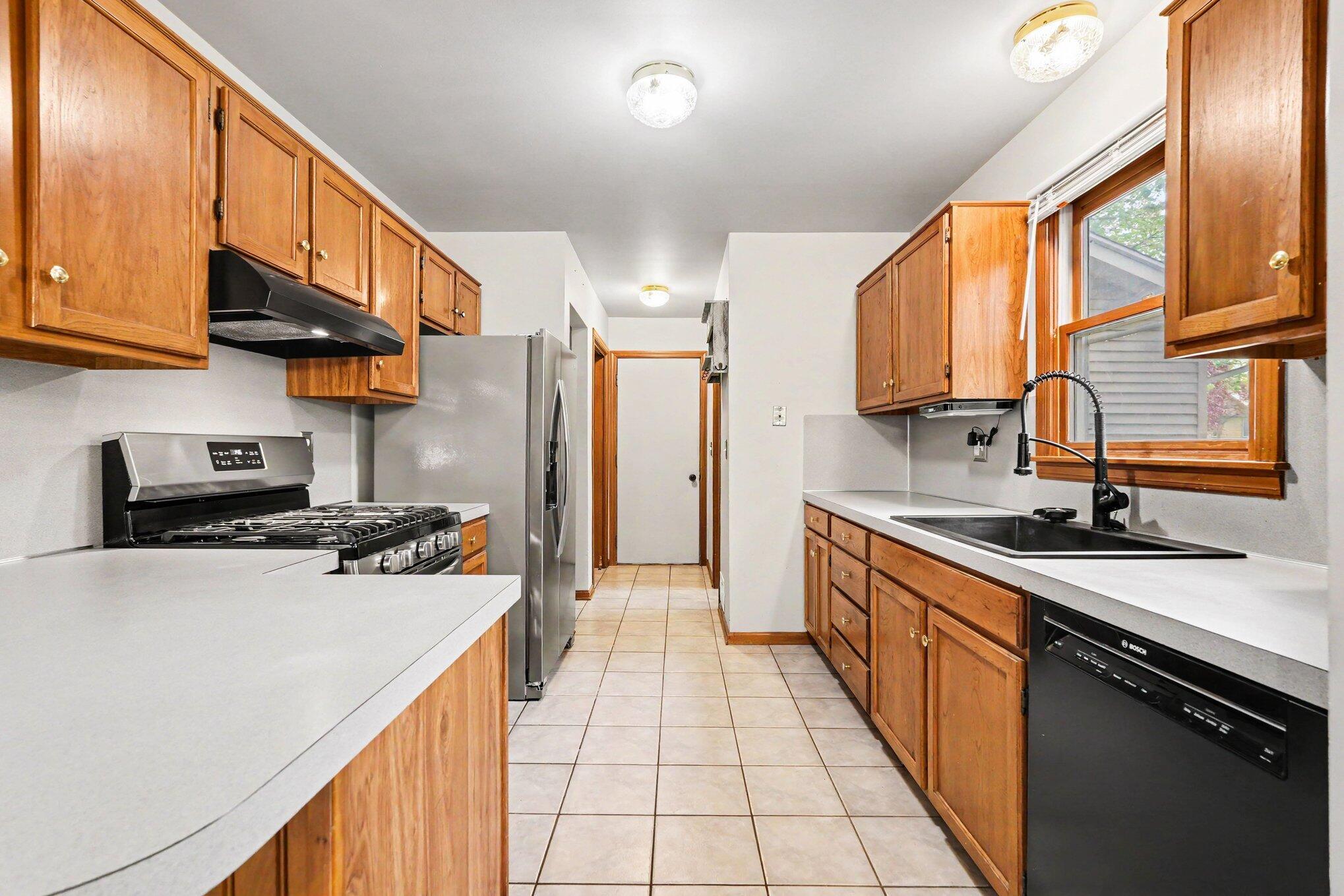 177 Glen Eagle Drive NE Rockford MI 49341