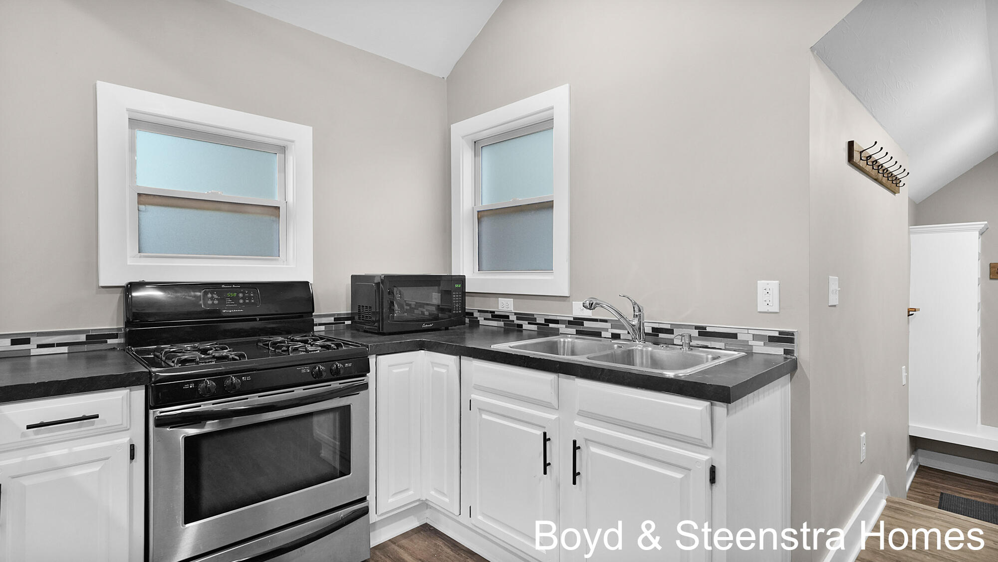 110 Peony Street SW Grand Rapids MI 49548
